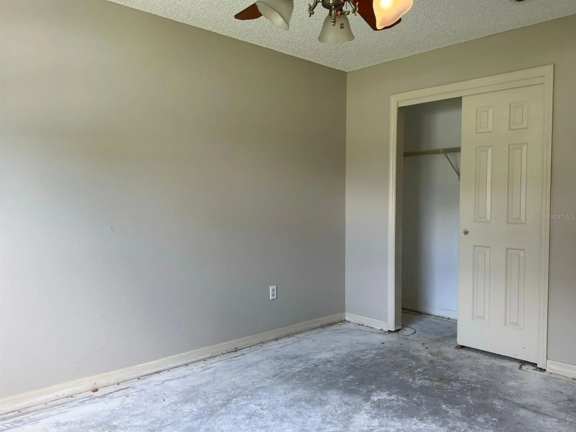 Property Slideshow image 9 of 14 | 534 saint andrews ct, Lady Lake, FL, 32159