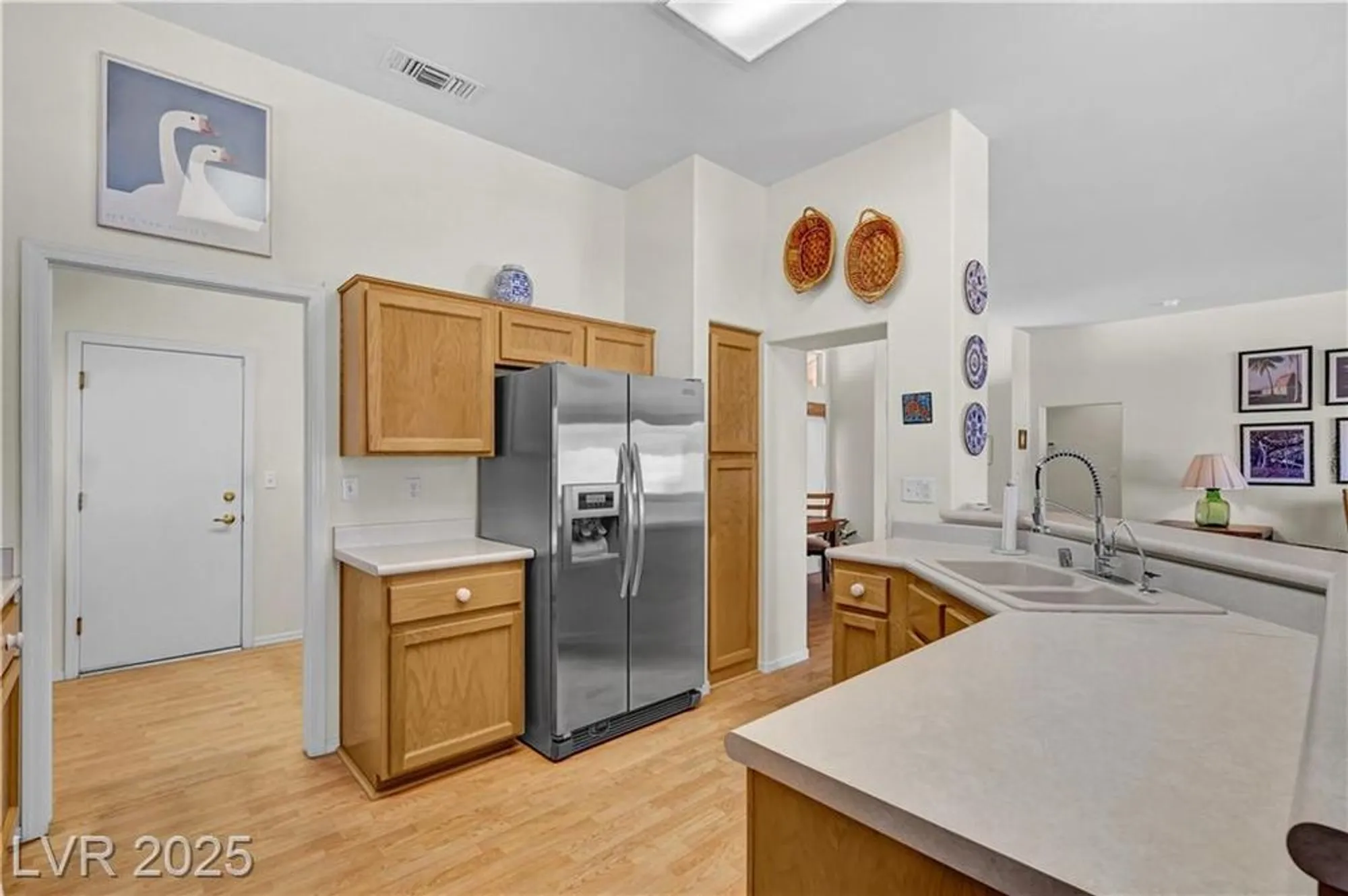 Property Slideshow image 20 of 78 | 10020 villa ridge dr, Las Vegas, NV, 89134