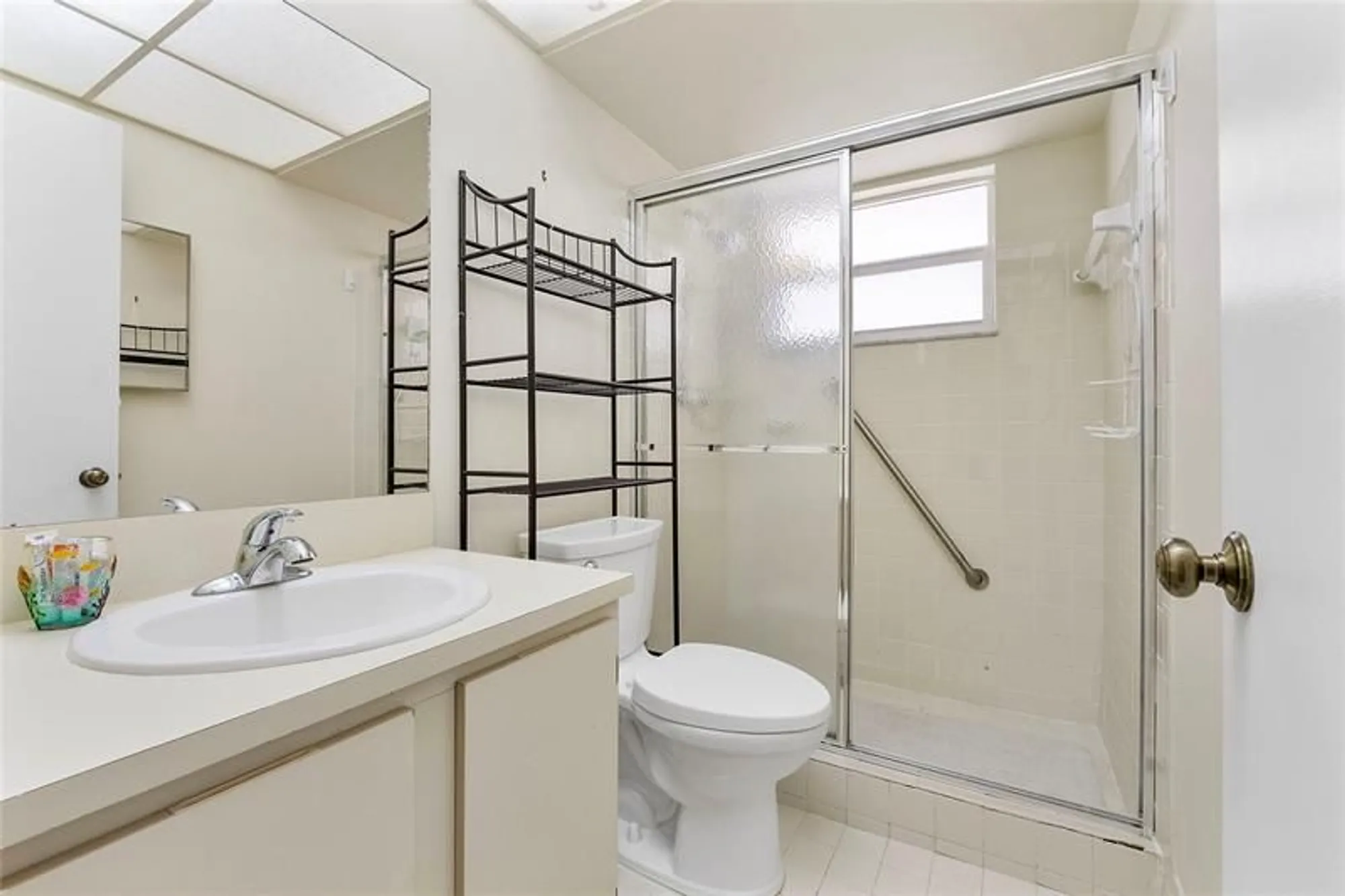 Property Slideshow image 17 of 50 | 6890 royal palm blvd 102h, Margate, FL, 33063