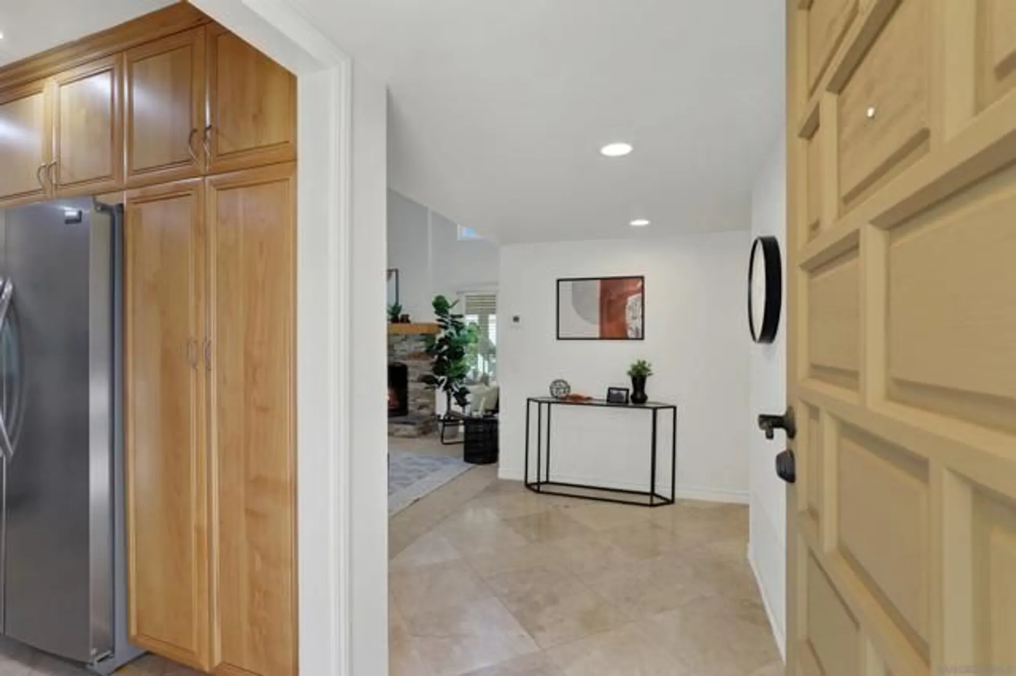 Property Slideshow image 8 of 50 | 17620 plaza ascope, San Diego, CA, 92128