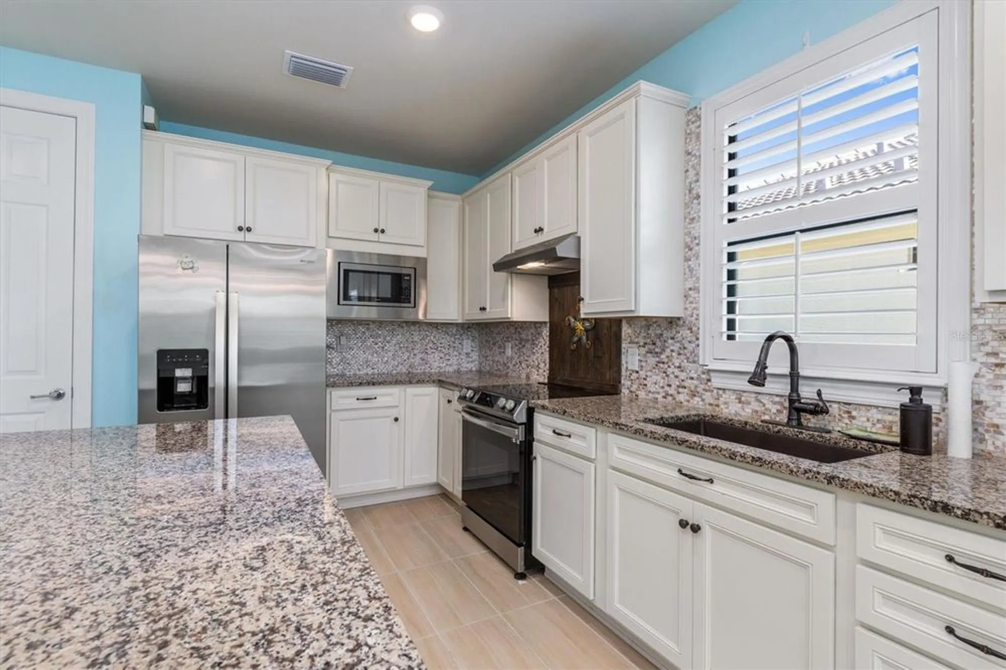 Property Slideshow image 17 of 70 | 2633 daisy dr, North Port, FL, 34289
