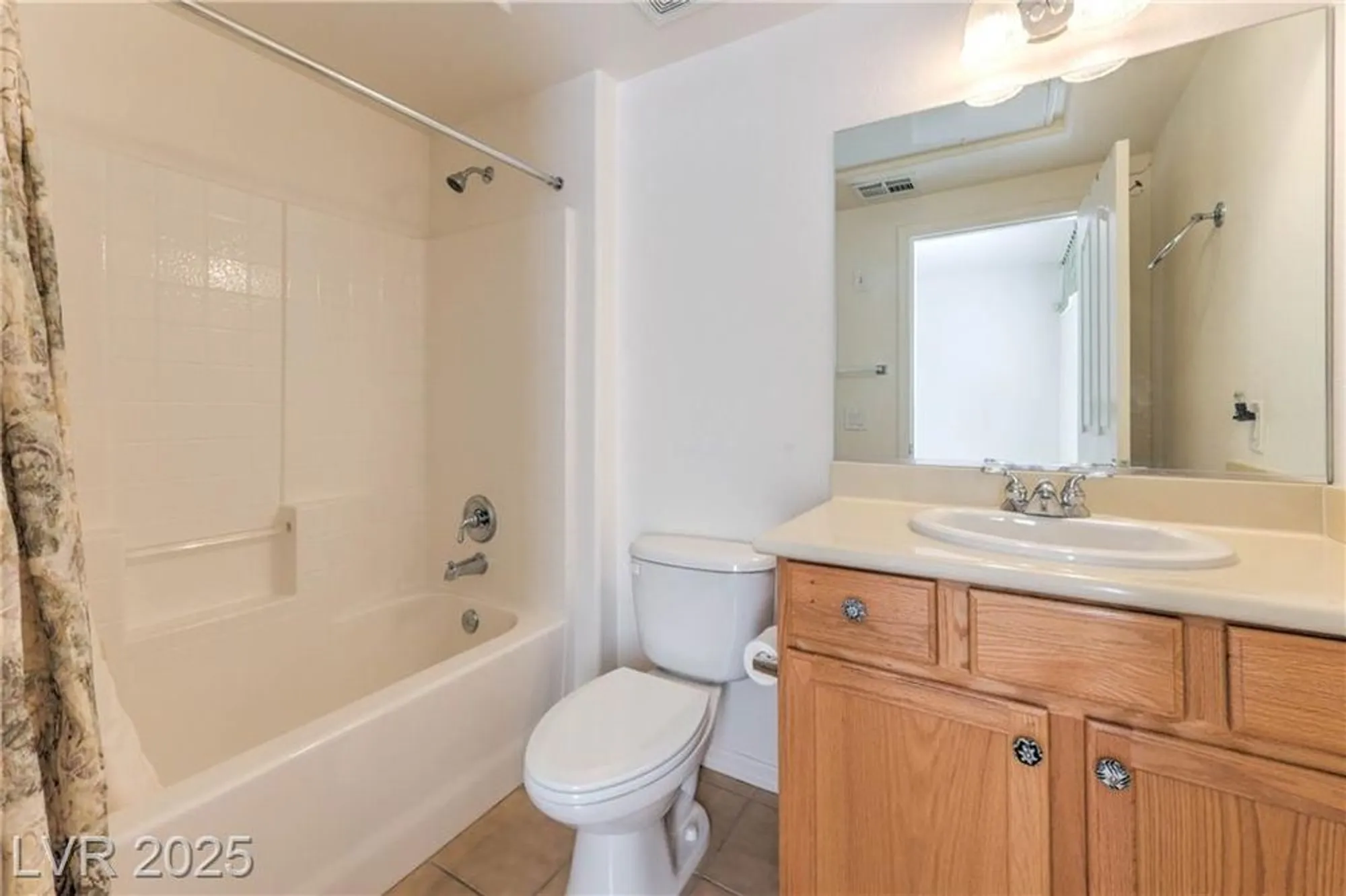 Property Slideshow image 36 of 52 | 2175 waterton rivers dr, Henderson, NV, 89044