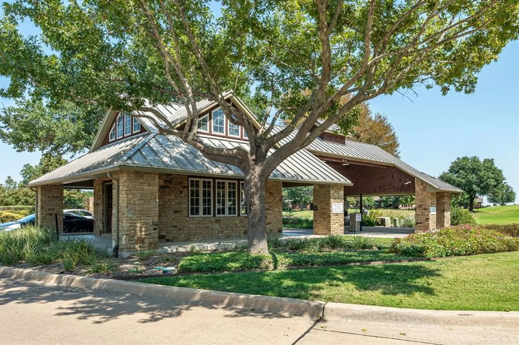 Property Slideshow image 35 of 39 | 615 pelican hills dr, Fairview, TX, 75069