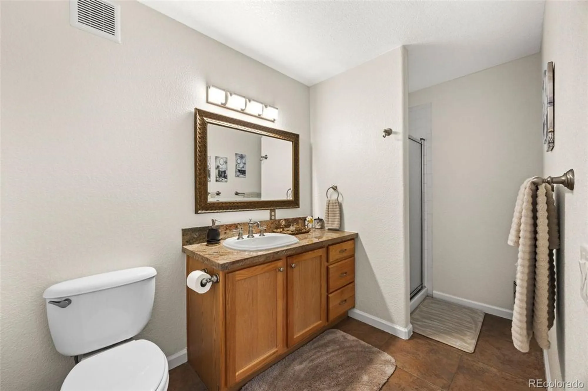 Property Slideshow image 28 of 30 | 2218 s iola st, Aurora, CO, 80014