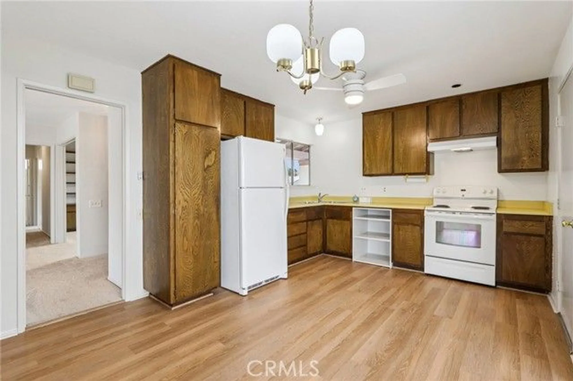 Property Slideshow image 14 of 39 | 27640 camden way, Menifee, CA, 92586