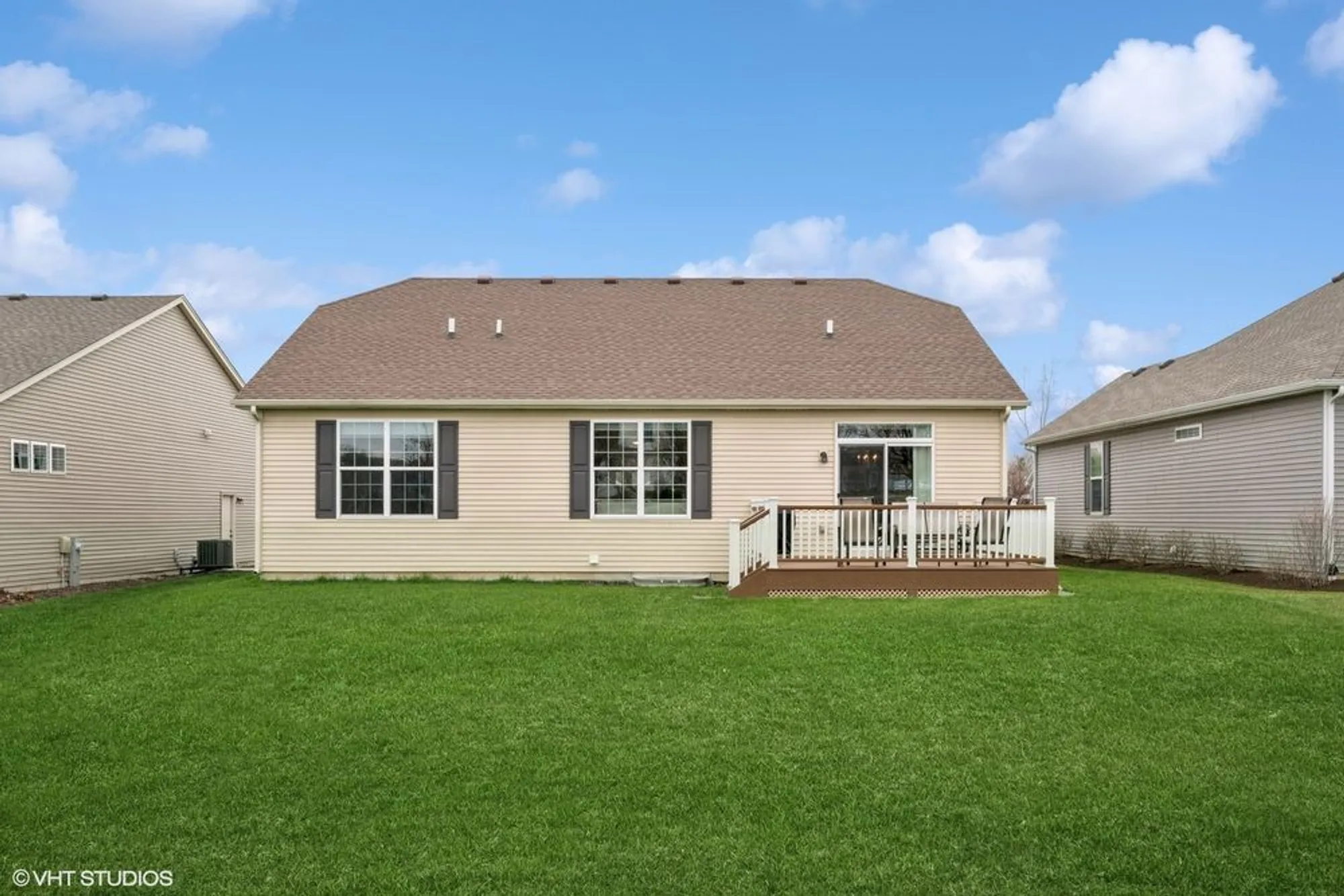 Property Slideshow image 15 of 19 | 451 mahogany dr, Algonquin, IL, 60102