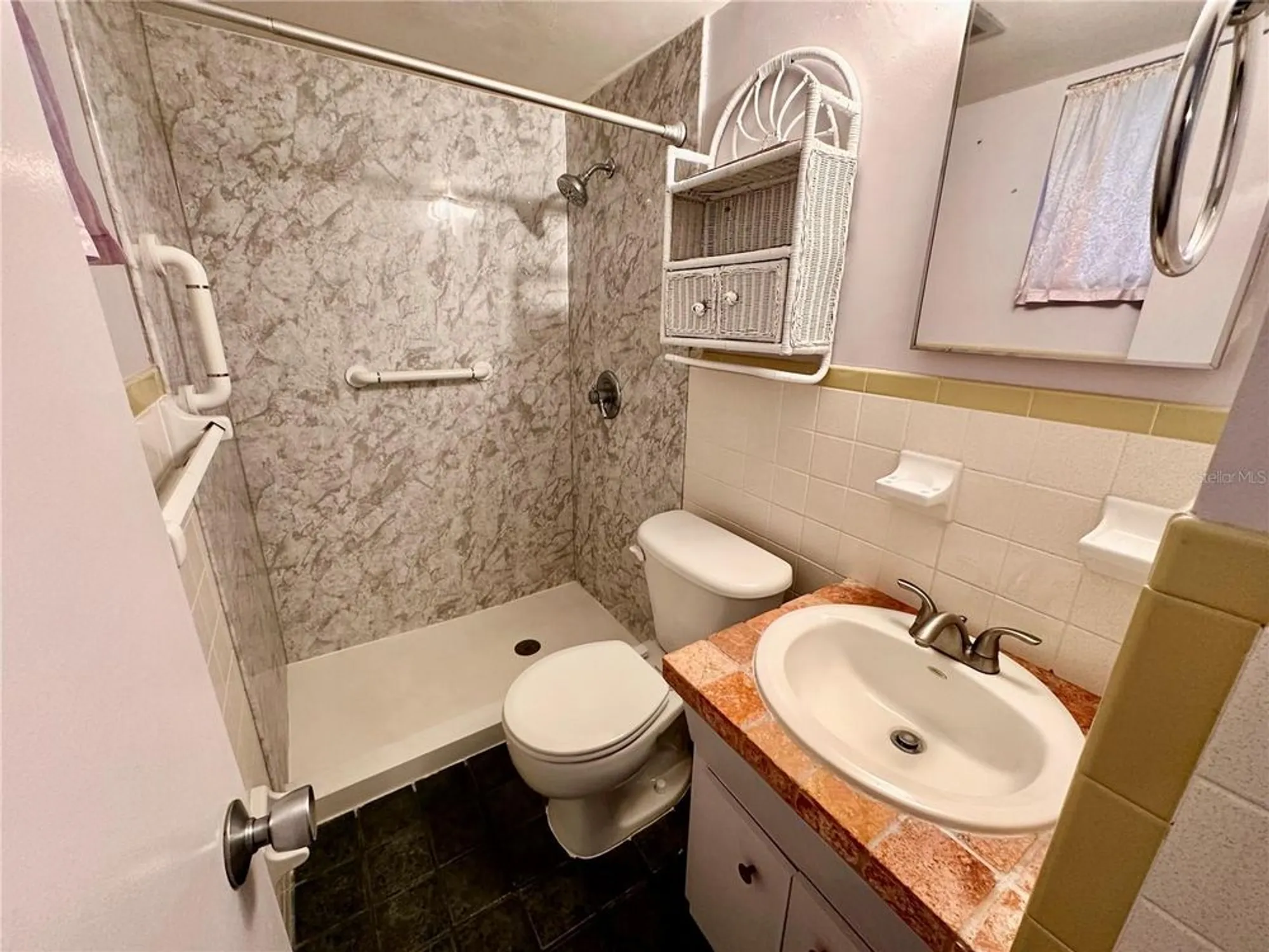 Property Slideshow image 15 of 39 | 2434 australia way 38, Clearwater, FL, 33763