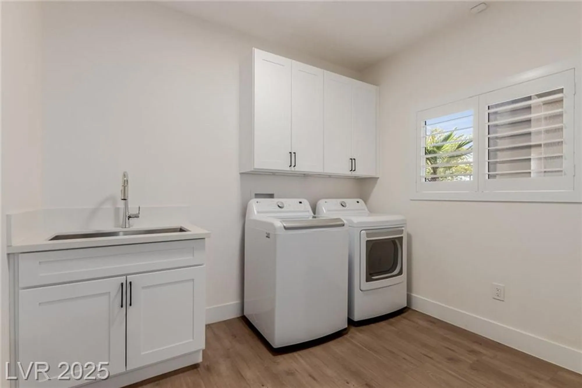 Property Slideshow image 37 of 49 | 2824 faiss dr, Las Vegas, NV, 89134