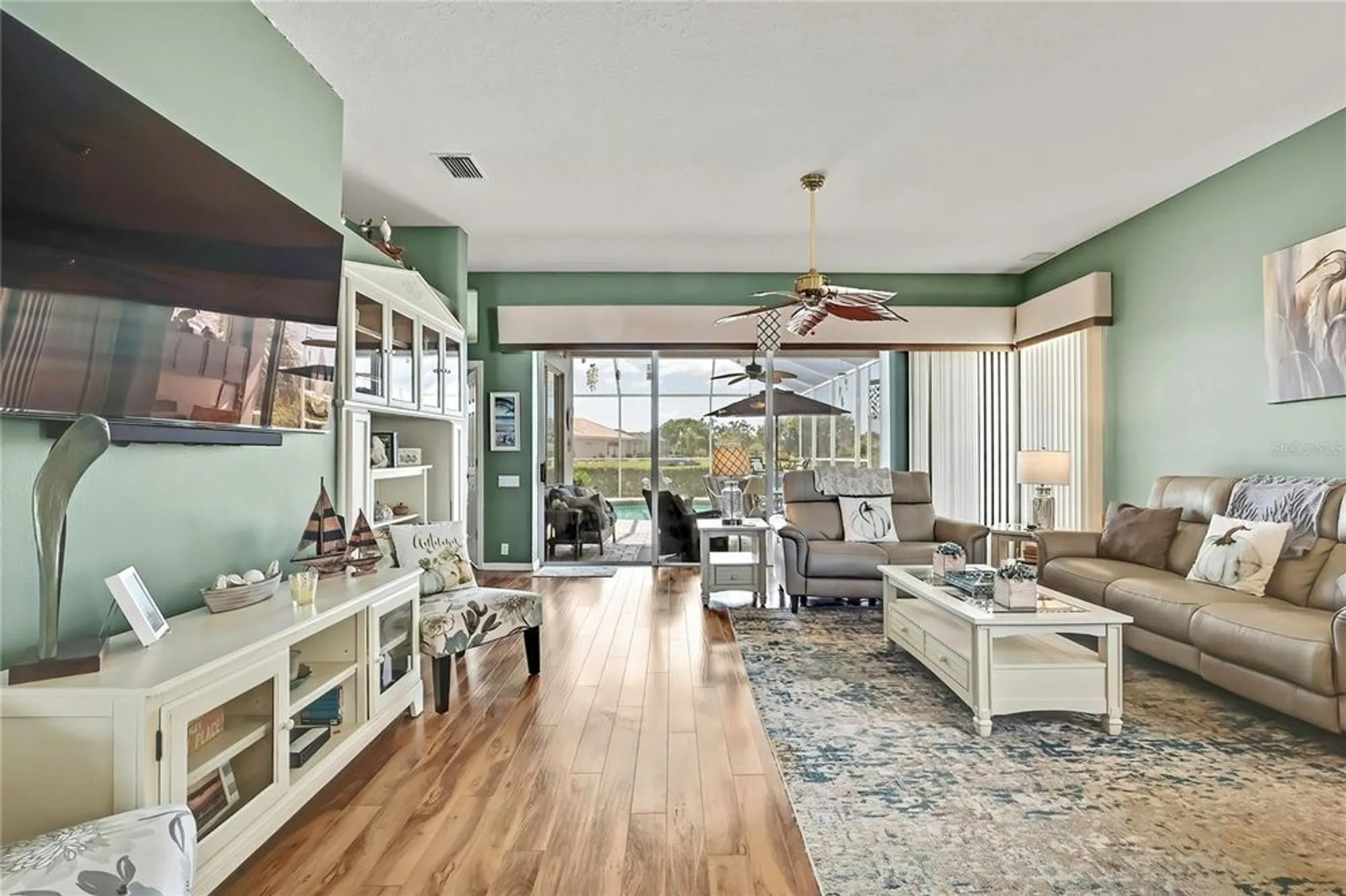 Property Slideshow image 14 of 58 | 8472 maybelle dr, Weeki Wachee, FL, 34613