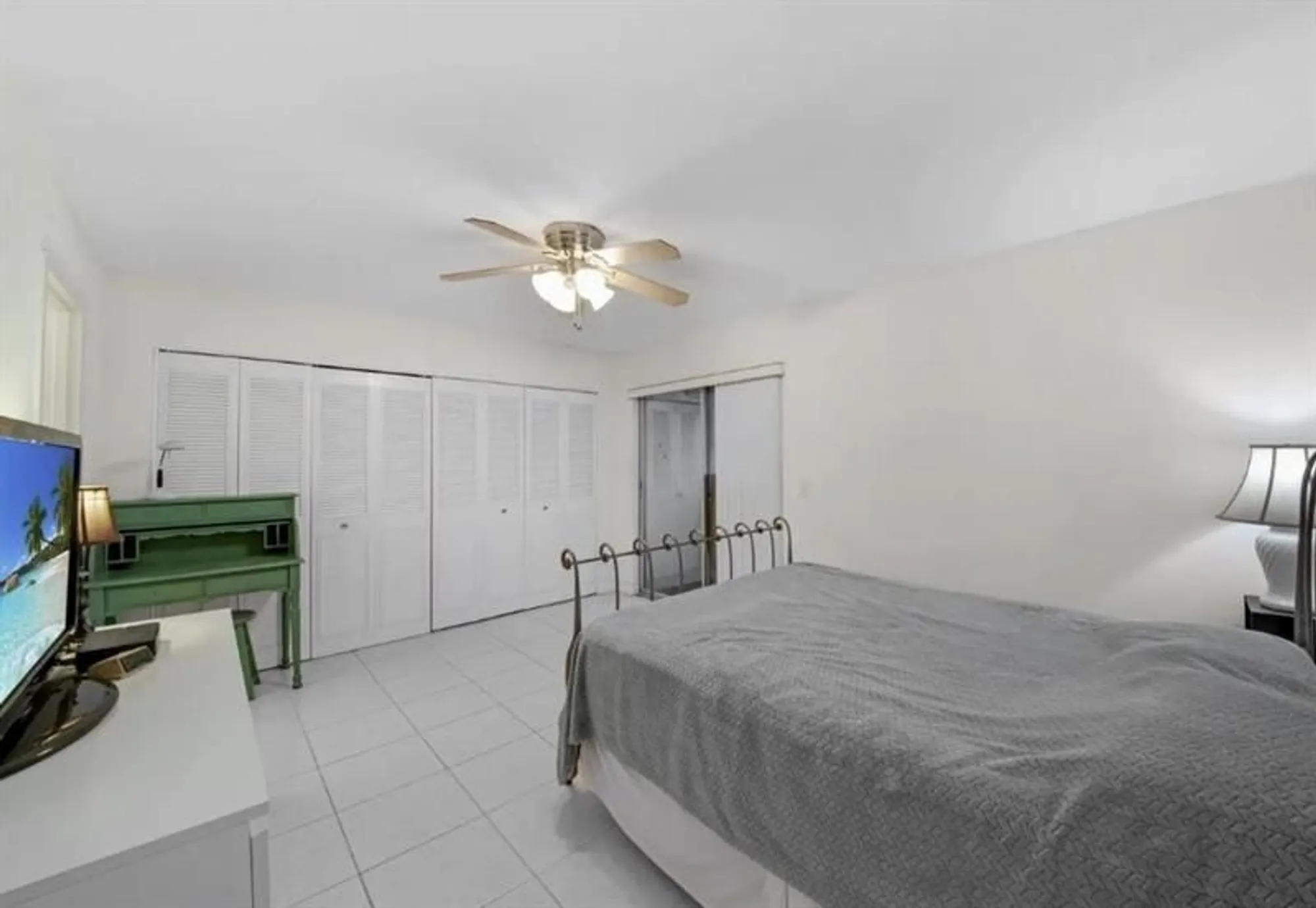 Property Slideshow image 6 of 12 | 223 flanders e unit e, Delray Beach, FL, 33484