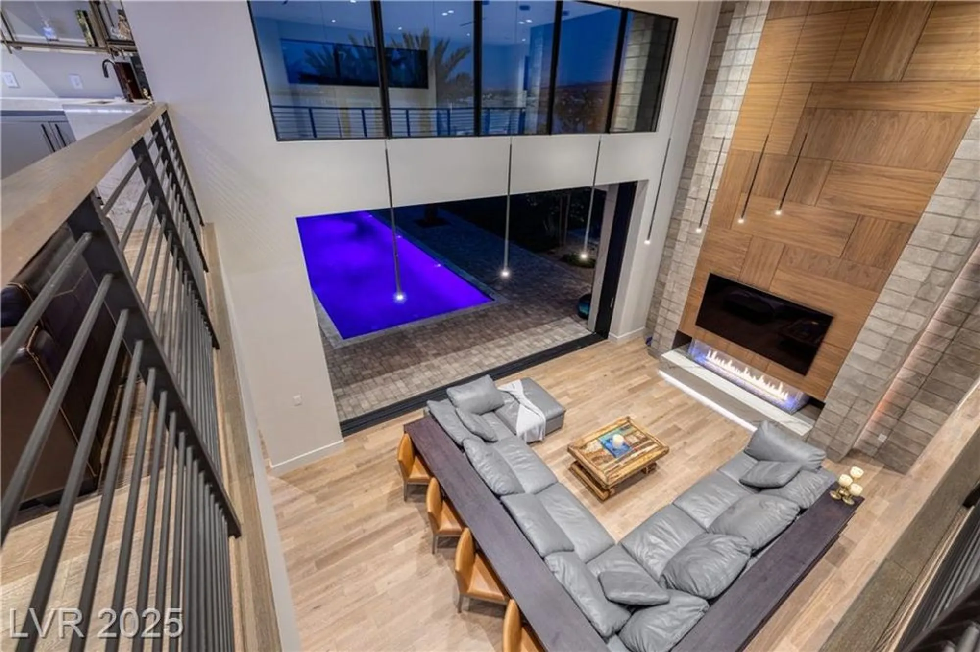 Property Slideshow image 7 of 32 | 10 sunrise beach cir, Henderson, NV, 89011