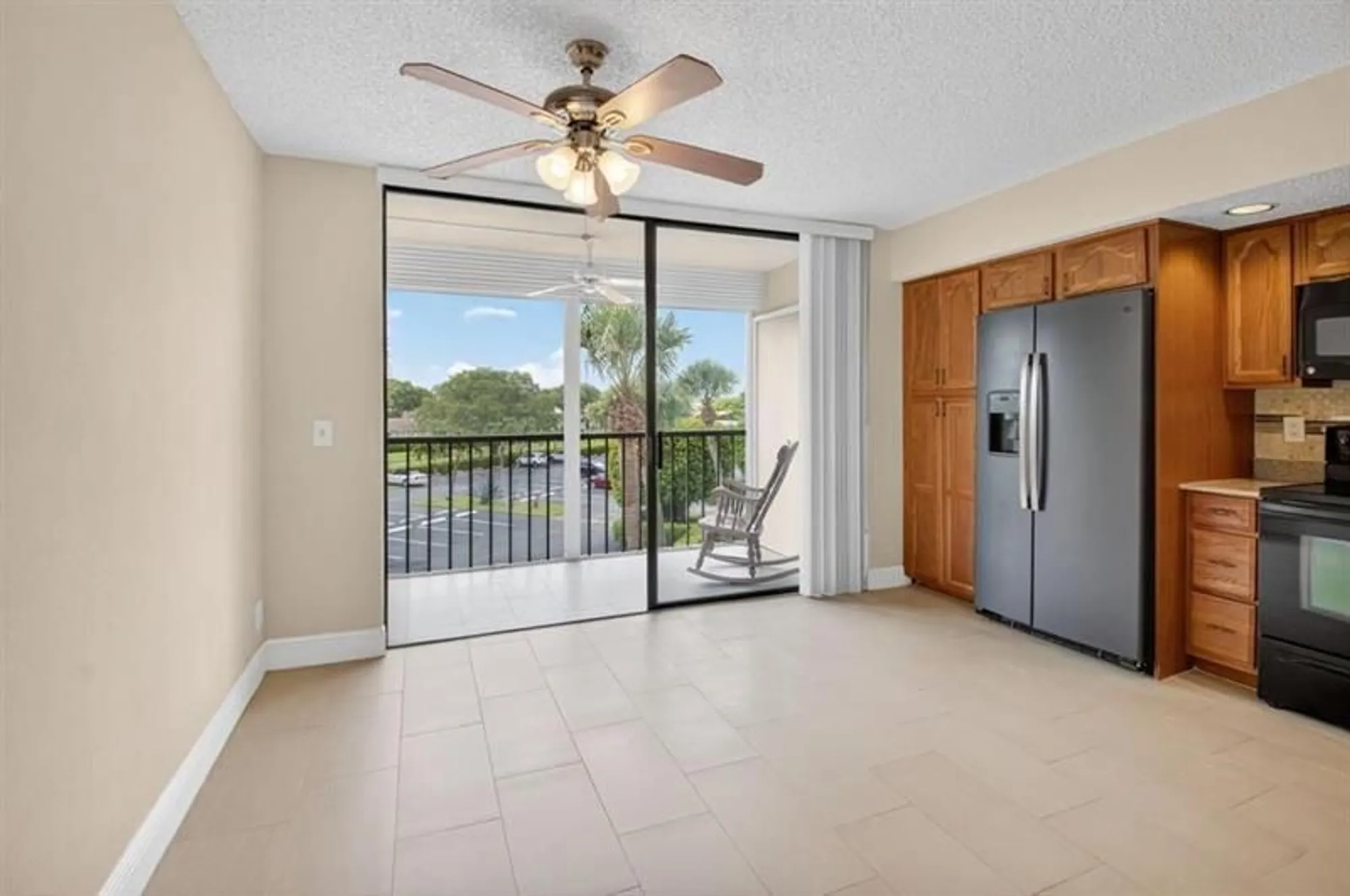 Property Slideshow image 11 of 39 | 5370 las verdes cir apt 319, Delray Beach, FL, 33484