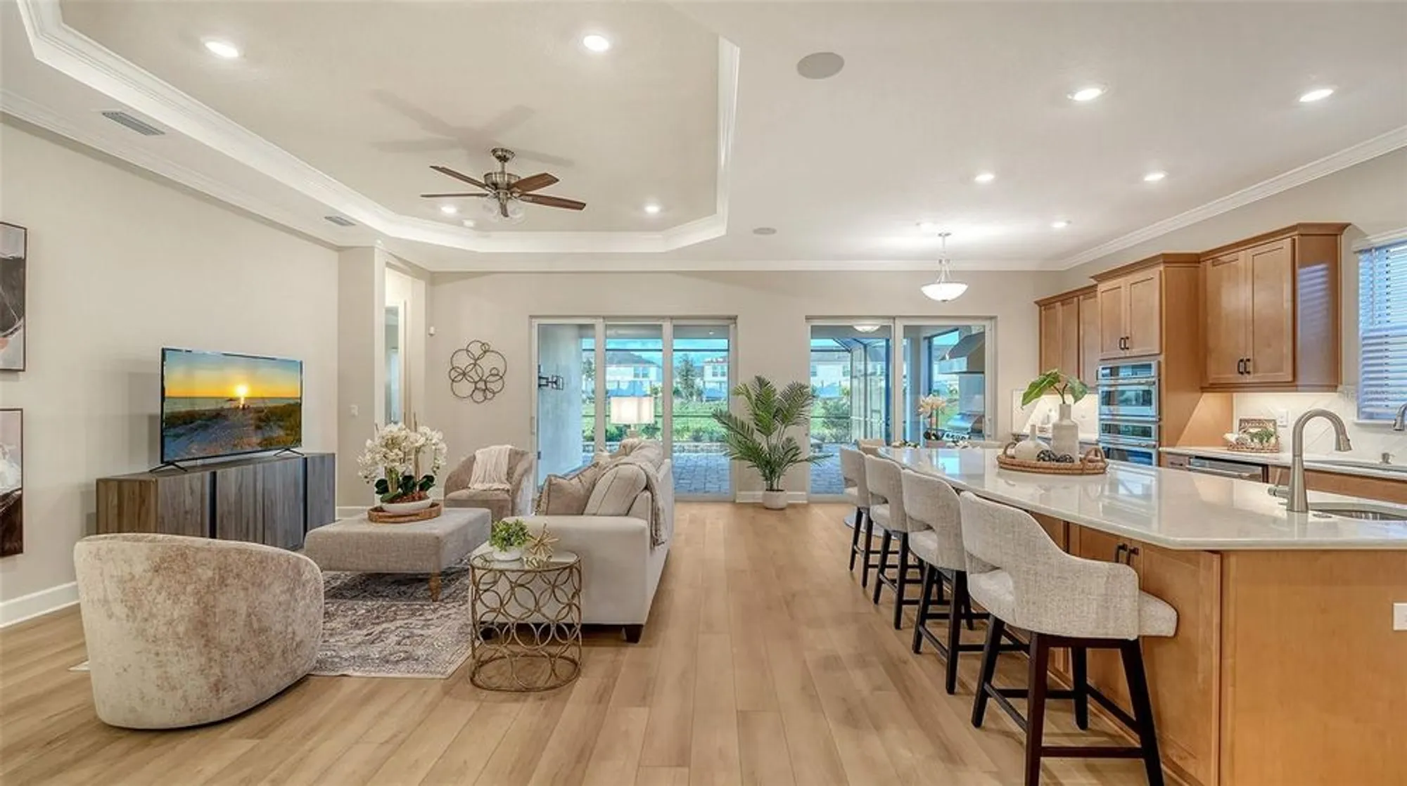 Property Slideshow image 13 of 90 | 16423 isola pl, Lakewood Ranch, FL, 34211