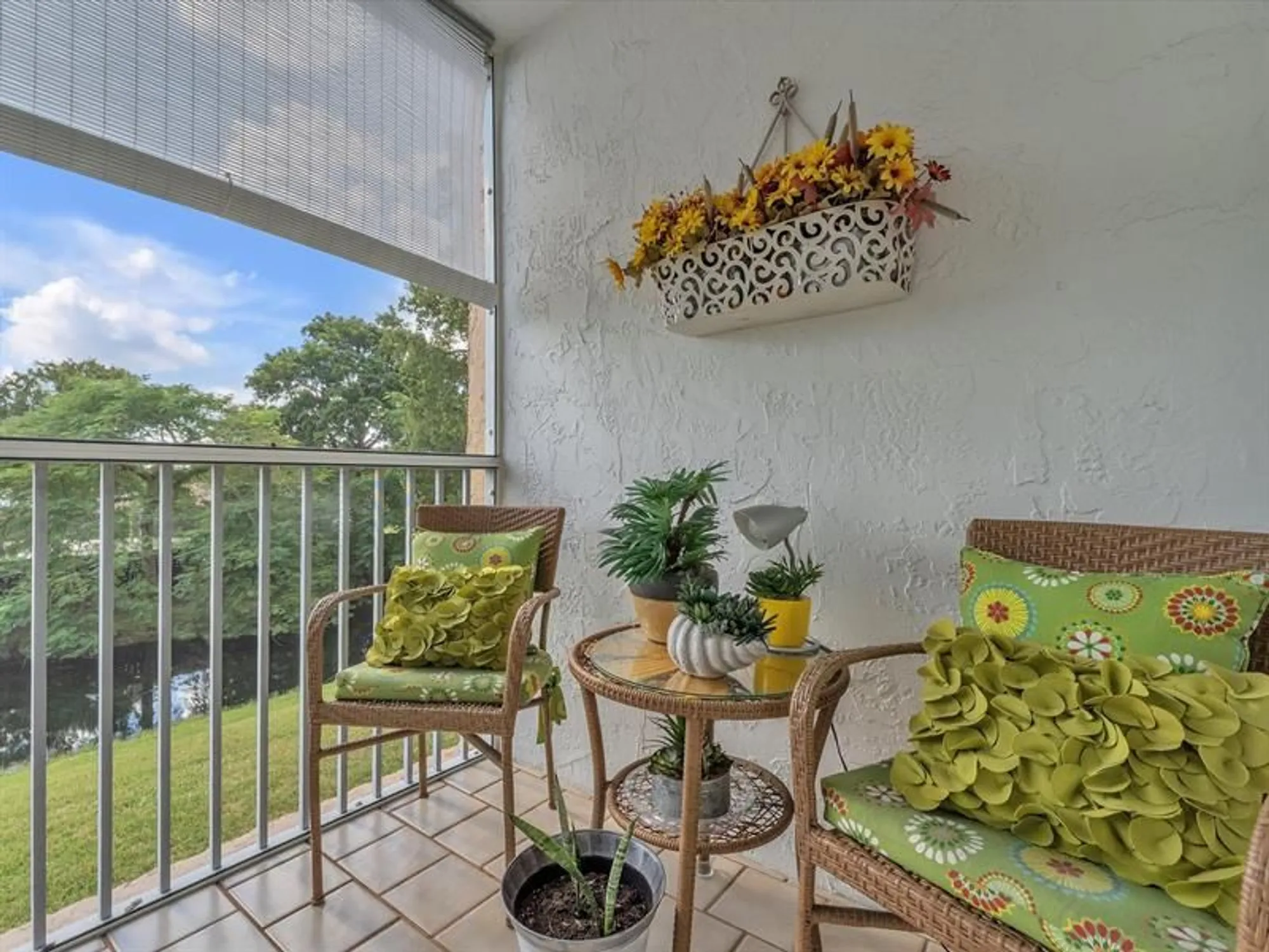 Property Slideshow image 19 of 25 | 6770 royal palm blvd apt 205, Margate, FL, 33063