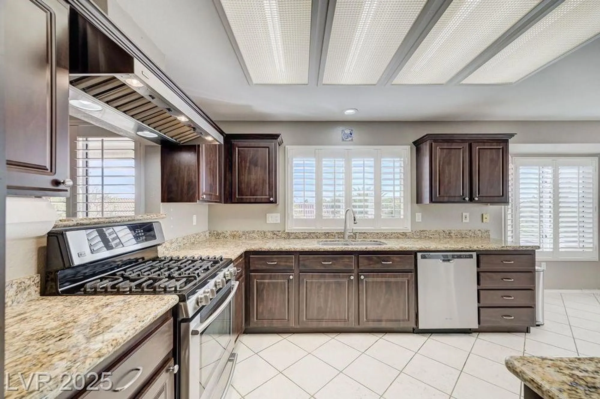 Property Slideshow image 2 of 40 | 3016 cradle mountain dr, Las Vegas, NV, 89134