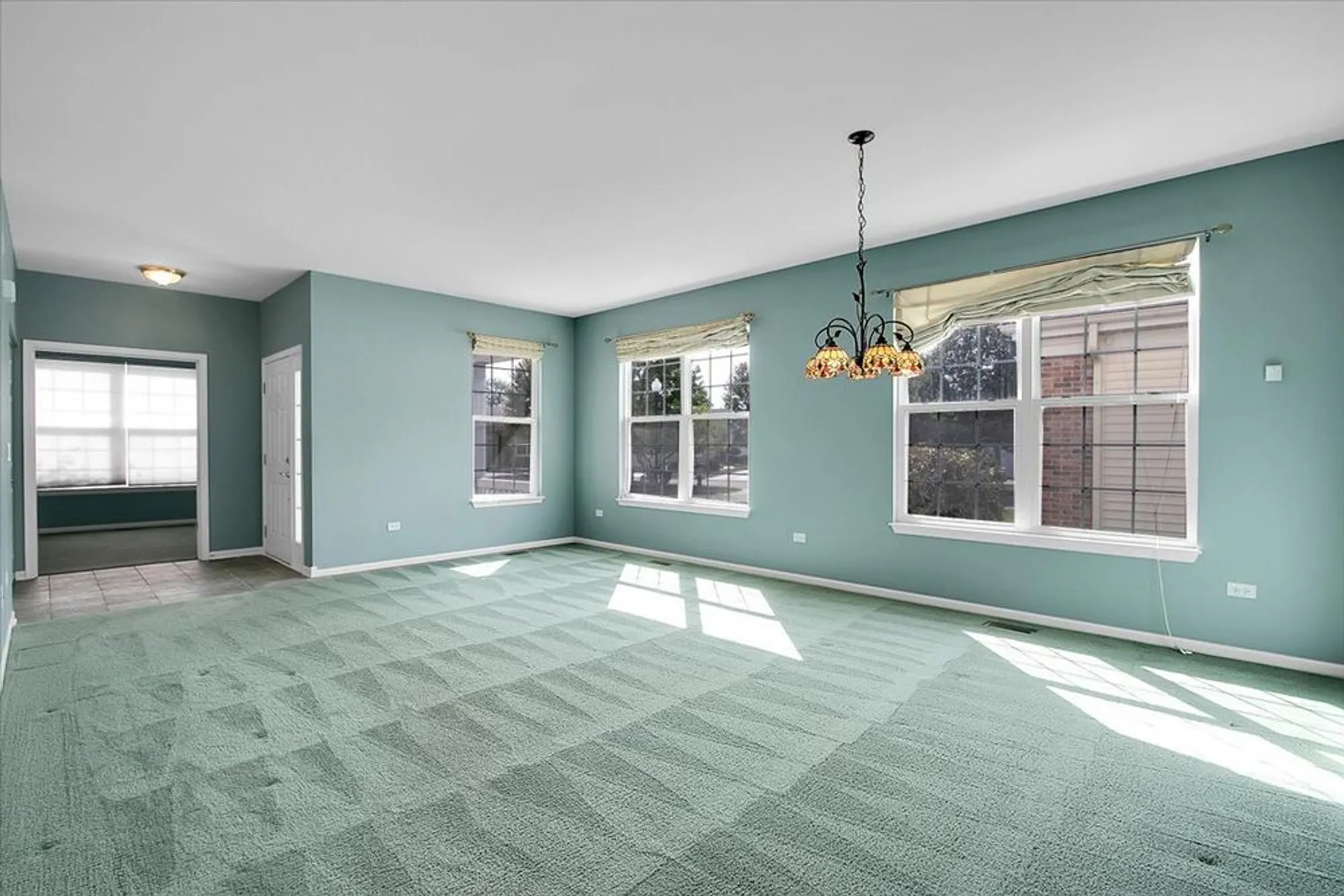 Property Slideshow image 3 of 28 | 16012 carillon lakes ct, Crest Hill, IL, 60403