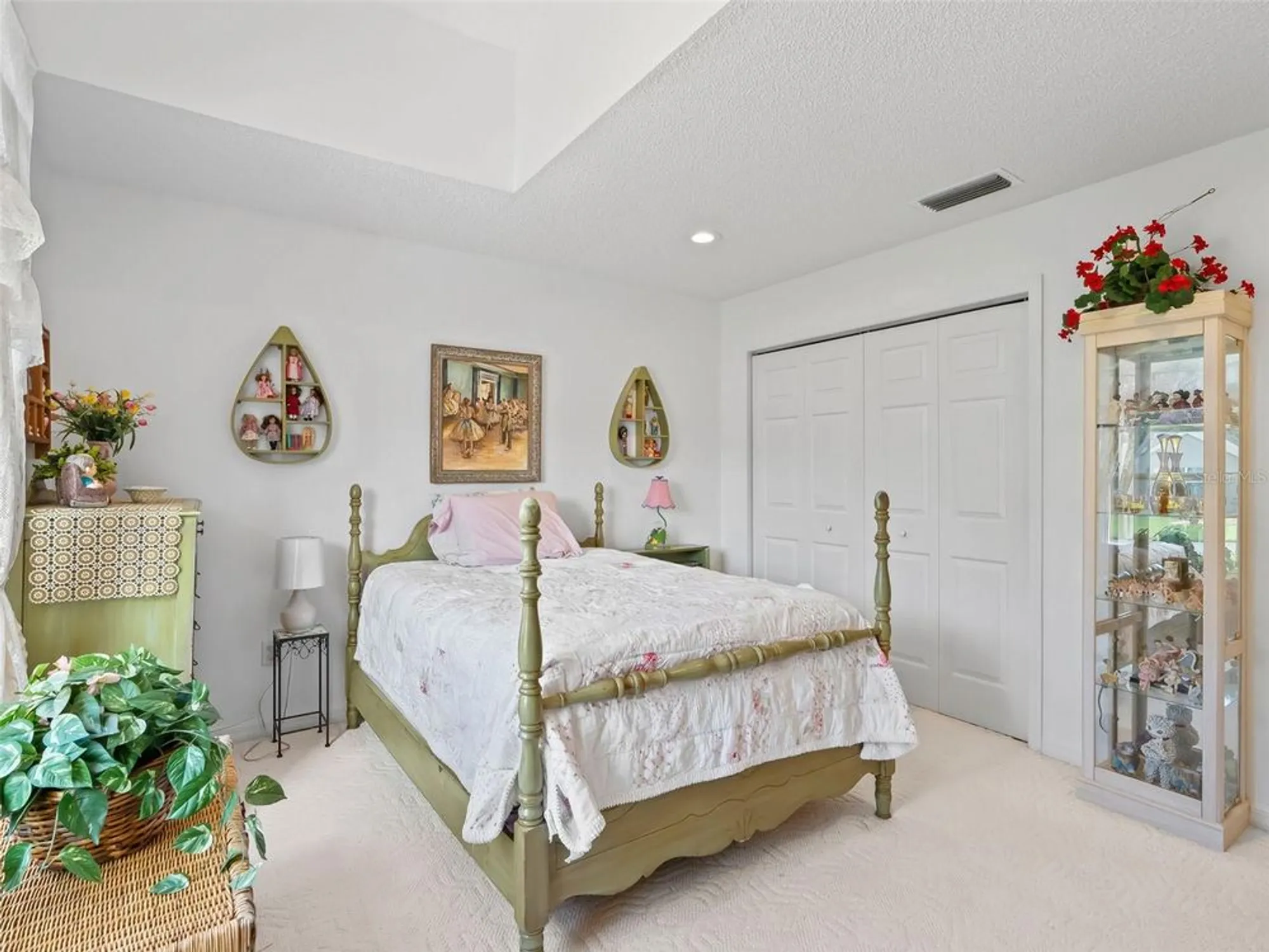 Property Slideshow image 22 of 32 | 1505 lavaca ln, The Villages, FL, 32159