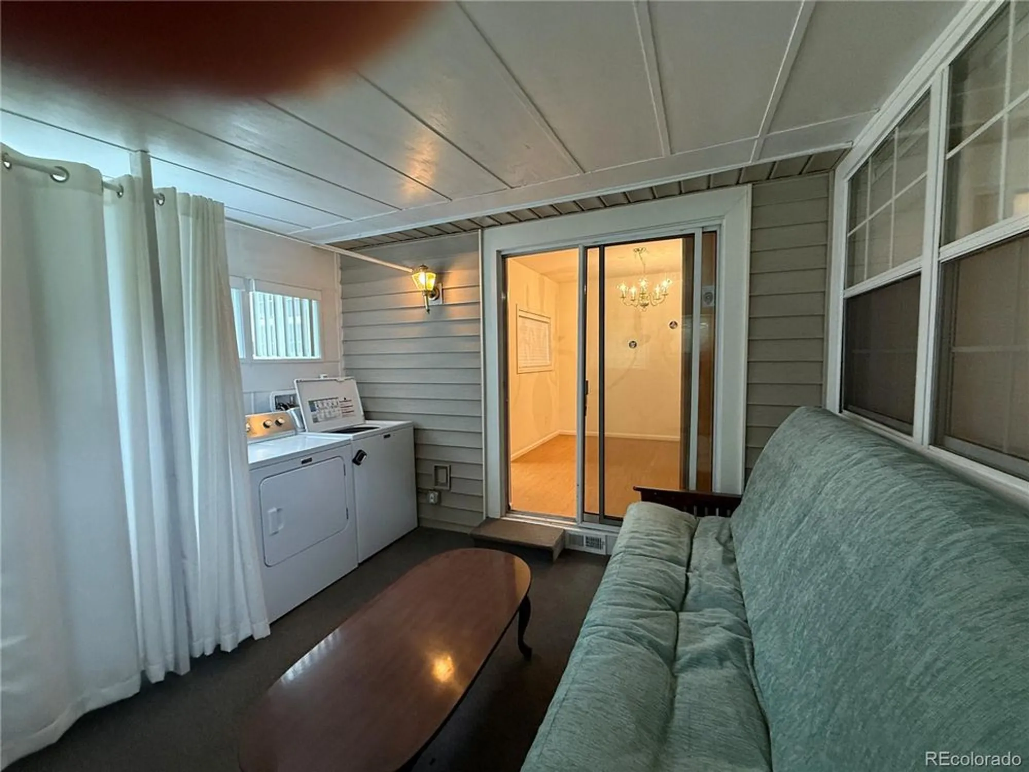 Property Slideshow image 18 of 28 | 13922 e linvale pl, Aurora, CO, 80014