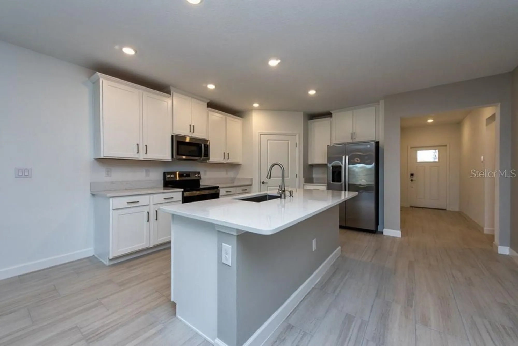 Property Slideshow image 11 of 40 | 10976 gable dig loop, San Antonio, FL, 33576