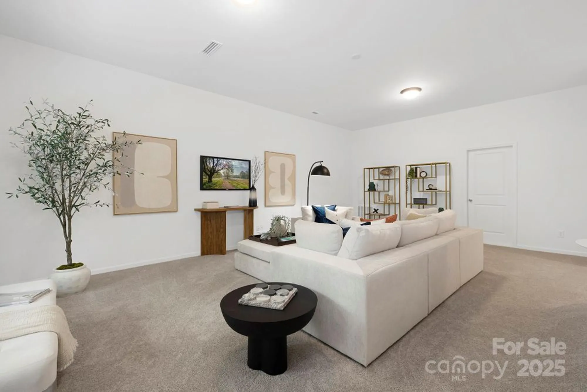 Property Slideshow image 19 of 37 | 24558 blue heron cir # 402, Lancaster, SC, 29720