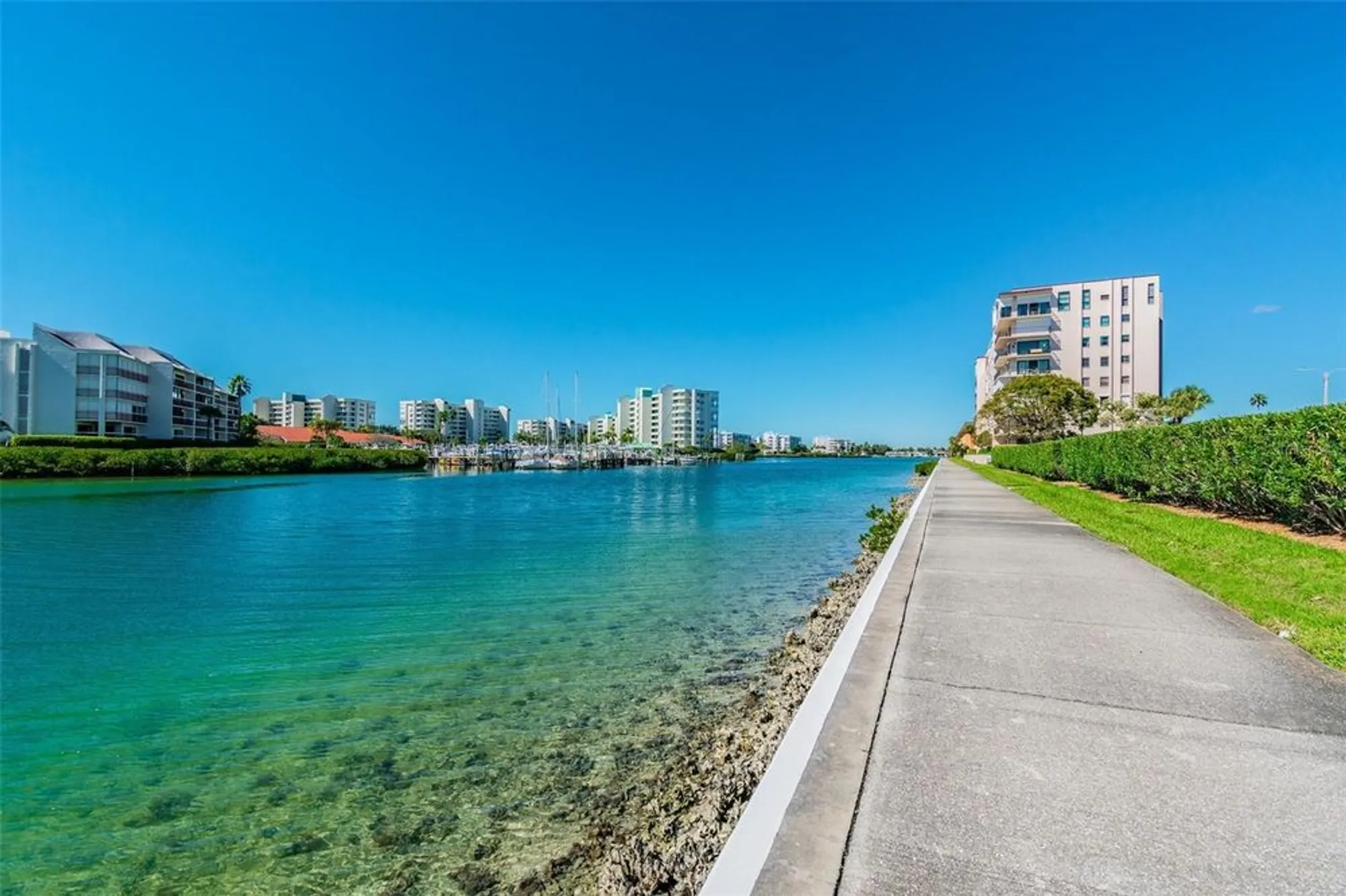 Property Slideshow image 66 of 93 | 7400 sun island dr 207, South Pasadena, FL, 33707
