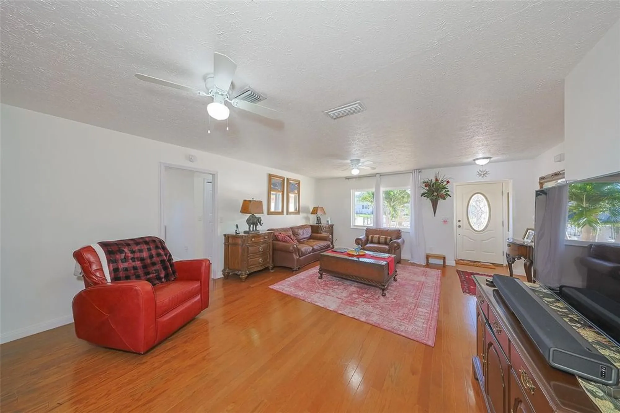 Property Slideshow image 8 of 39 | 627 fort duquesna dr, Sun City Center, FL, 33573