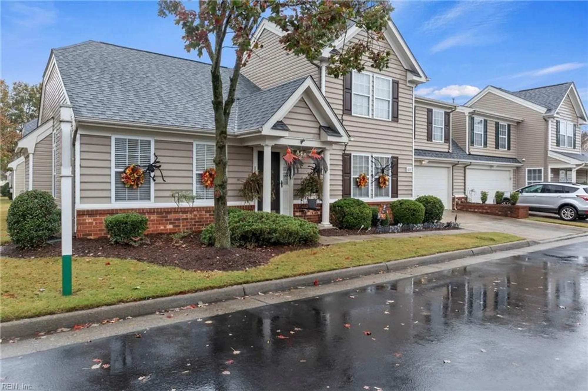 Property Slideshow image 2 of 45 | 805 calvert ct, Chesapeake, VA, 23320
