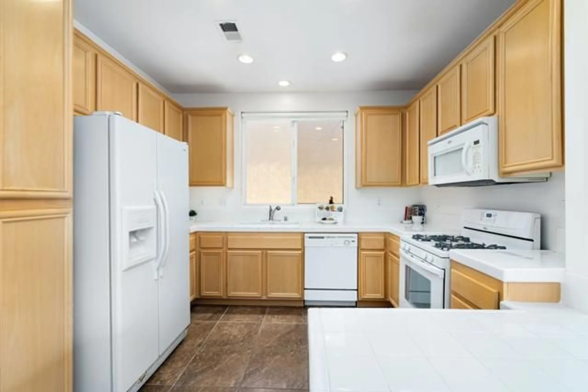 Property Slideshow image 7 of 30 | 47635 soft moonlight, La Quinta, CA, 92253