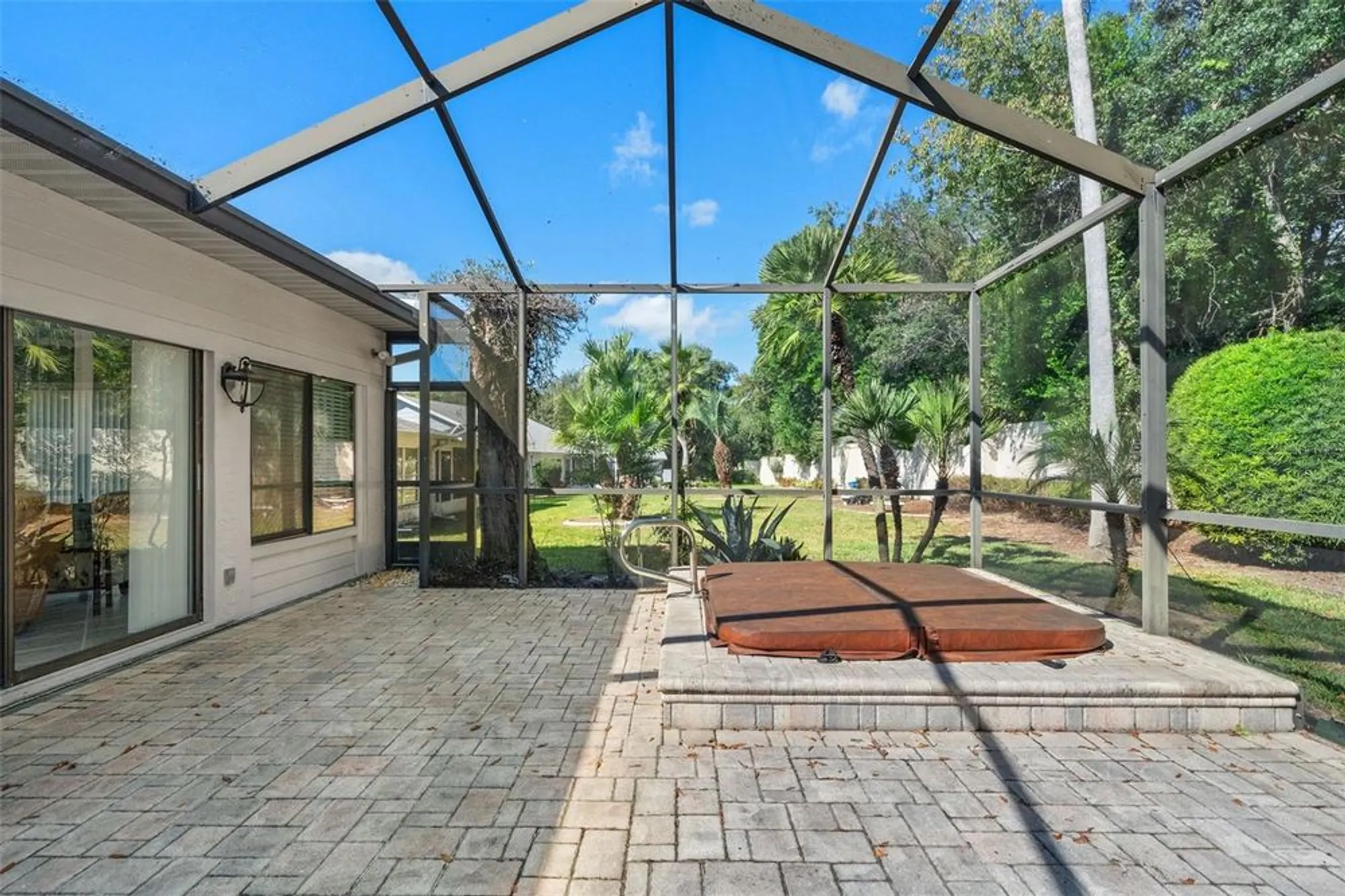 Property Slideshow image 52 of 77 | 2647 royal ridge dr, Spring Hill, FL, 34606