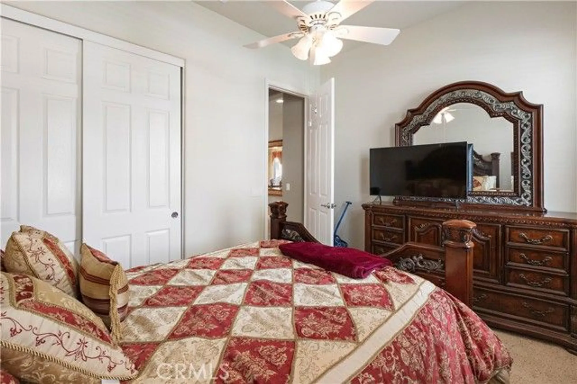 Property Slideshow image 31 of 37 | 10041 wilmington ln, Apple Valley, CA, 92308