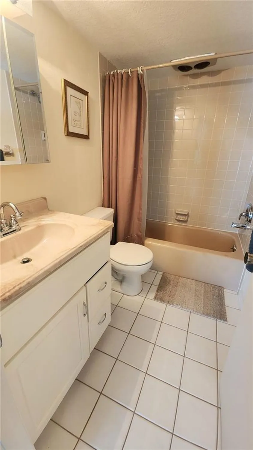 Property Slideshow image 33 of 45 | 21300 brinson ave 201, Port Charlotte, FL, 33952