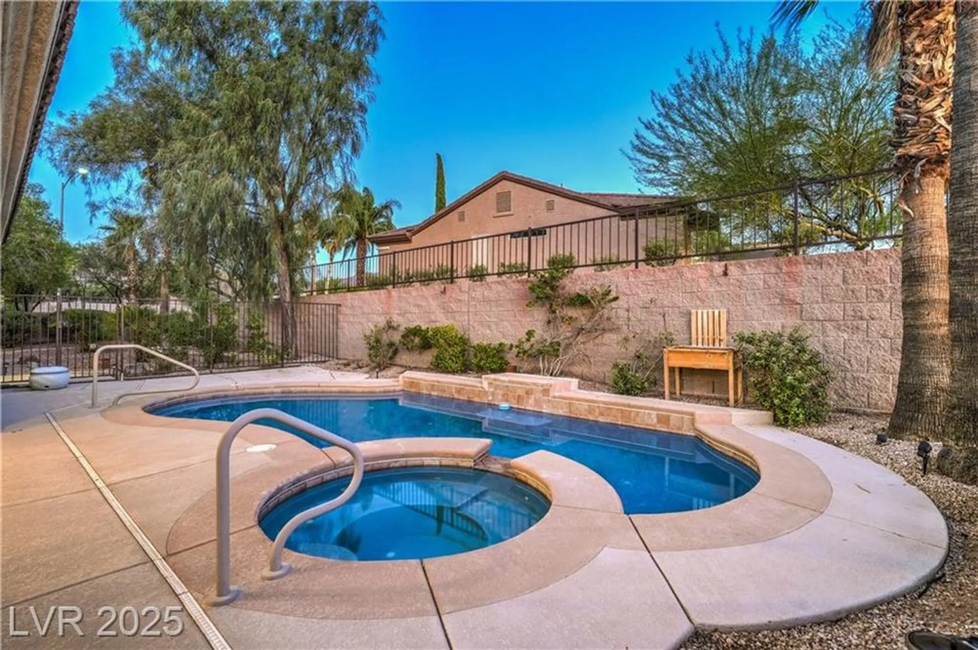 Property Slideshow image 38 of 65 | 2170 peyten park st, Henderson, NV, 89052
