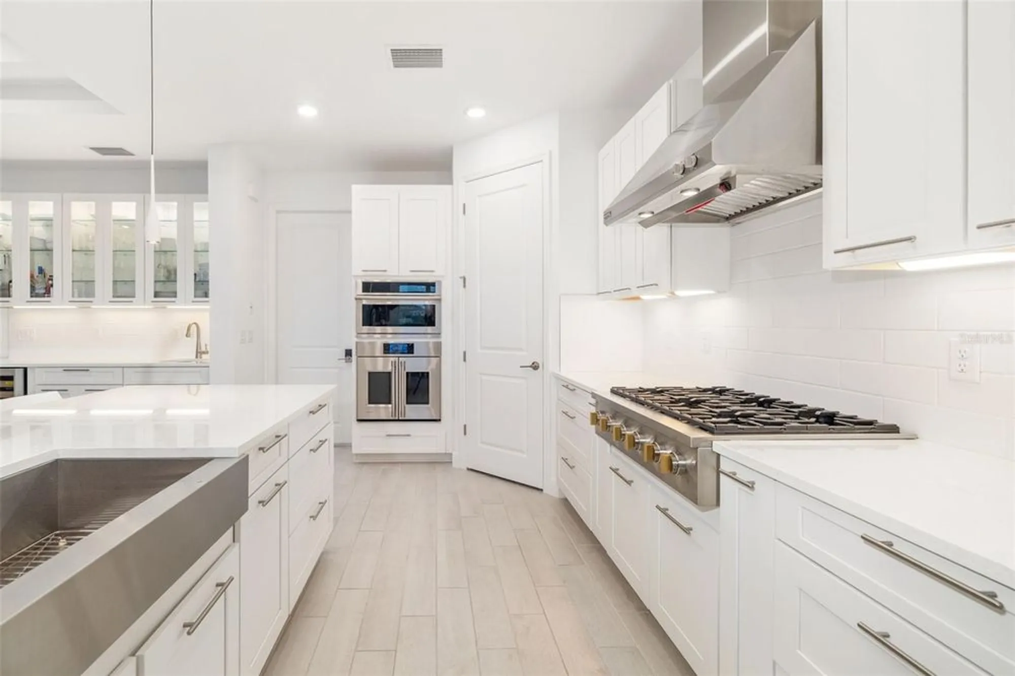 Property Slideshow image 18 of 61 | 16626 paynes mill dr, Lakewood Ranch, FL, 34211