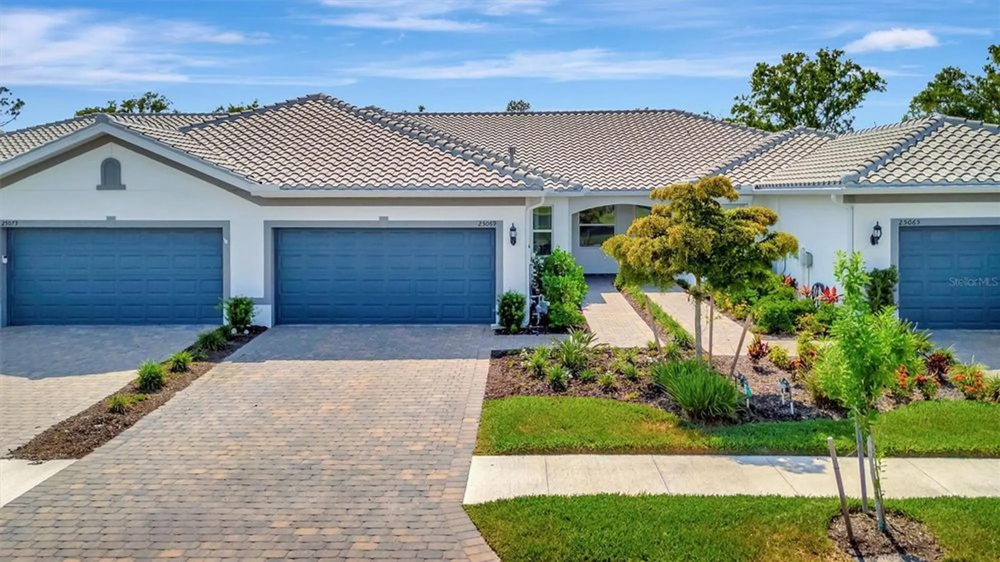 Property Slideshow image 1 of 59 | 25069 pearl lake cir, Englewood, FL, 34223
