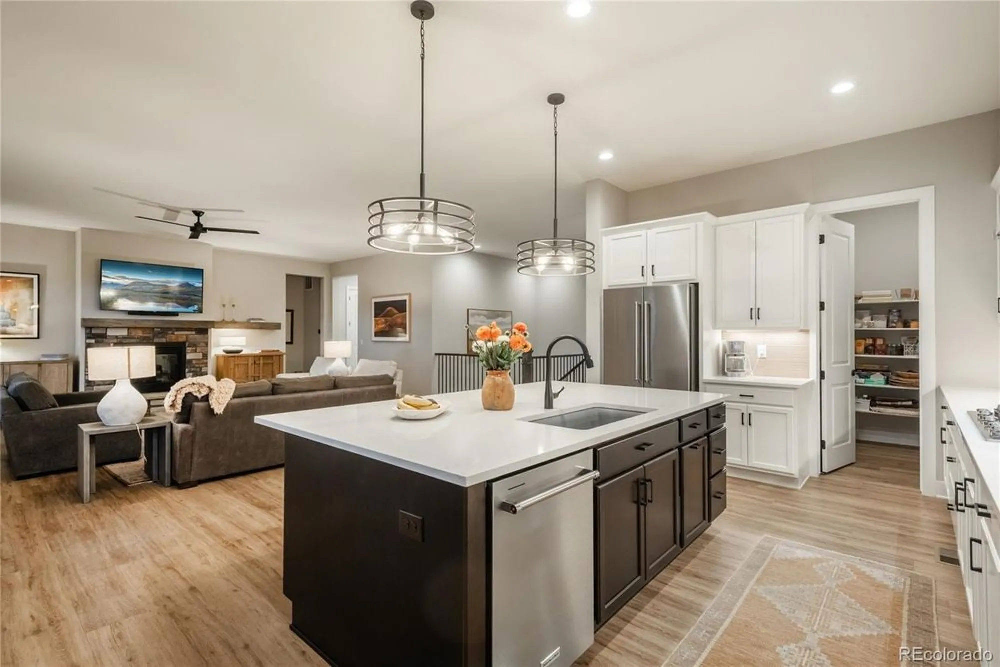 Property Slideshow image 11 of 49 | 5665 shadescale way, Castle Rock, CO, 80104