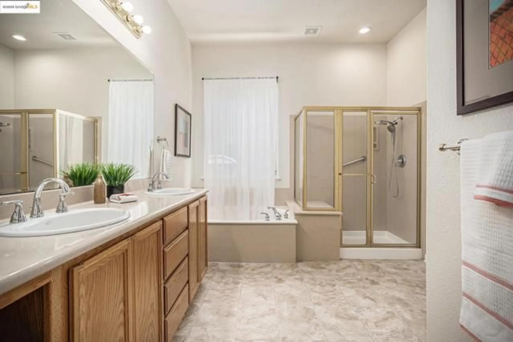 Property Slideshow image 22 of 48 | 1012 centennial dr, Brentwood, CA, 94513