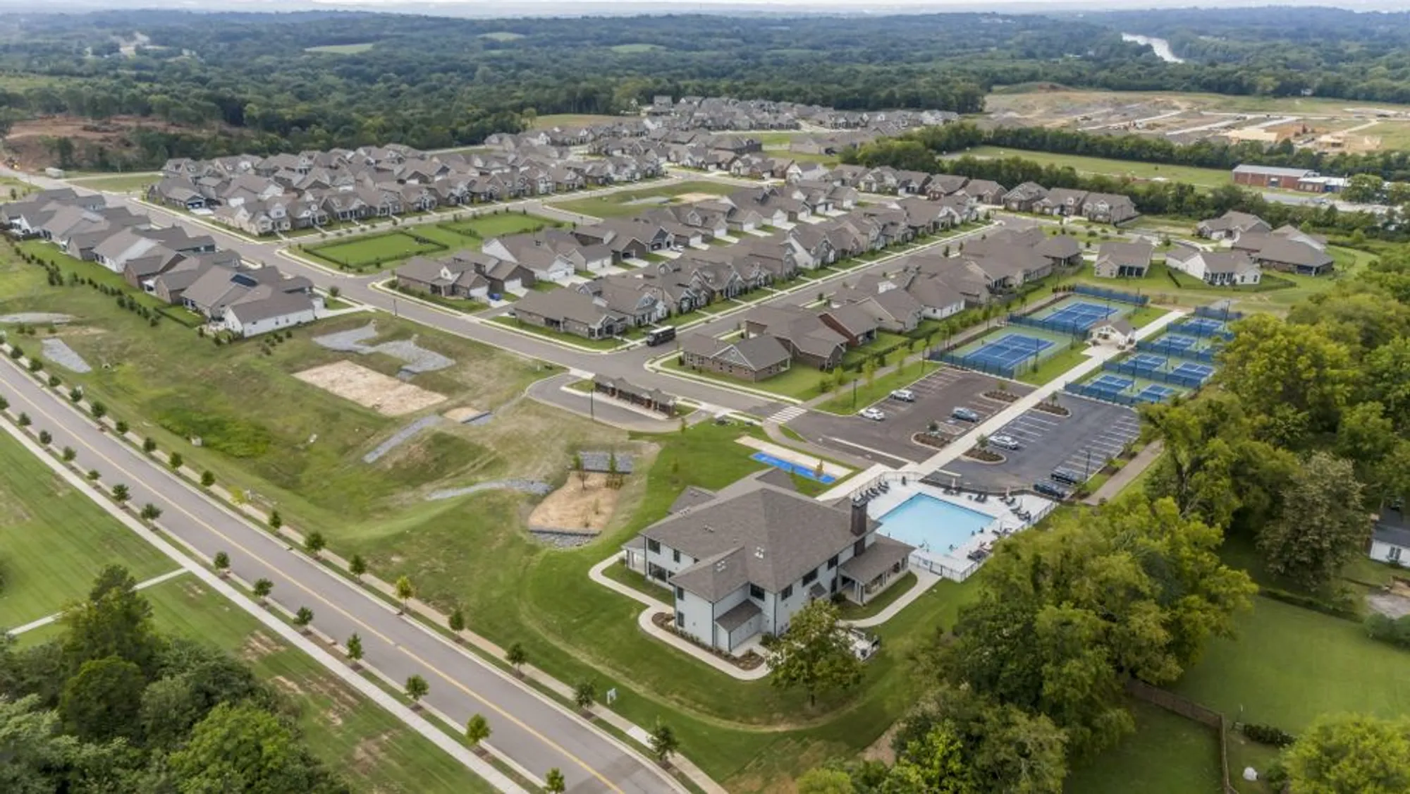 Property Slideshow image 18 of 32 | 6015 parkhaven blvd, Hermitage, TN, 37076