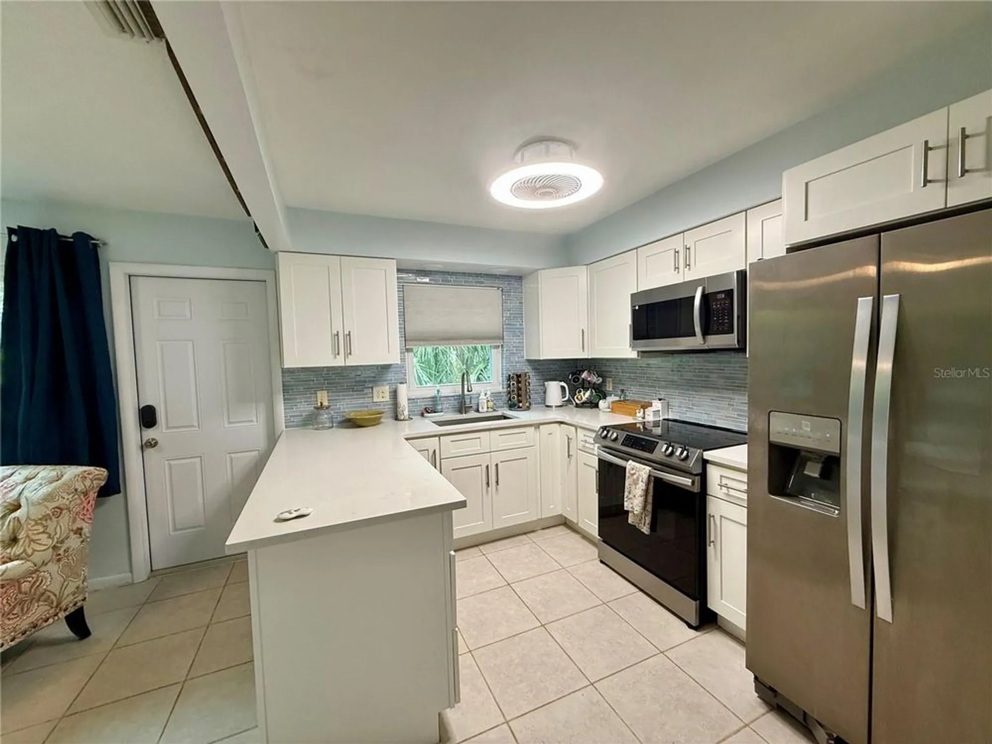 Property Slideshow image 5 of 21 | 8205 burgundy dr n # 8205, Pinellas Park, FL, 33781