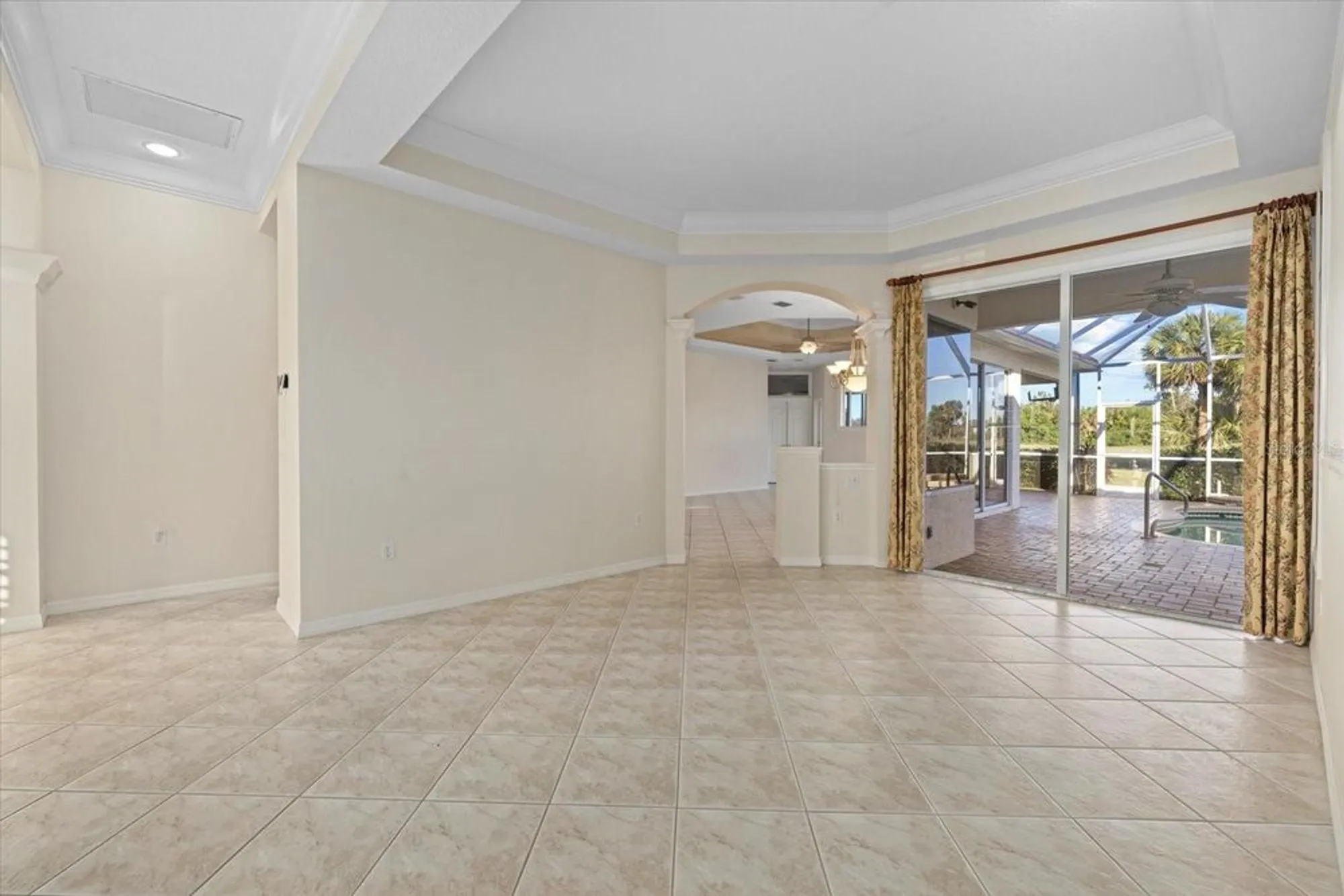 Property Slideshow image 8 of 35 | 6210 cormorant ct, Bradenton, FL, 34203
