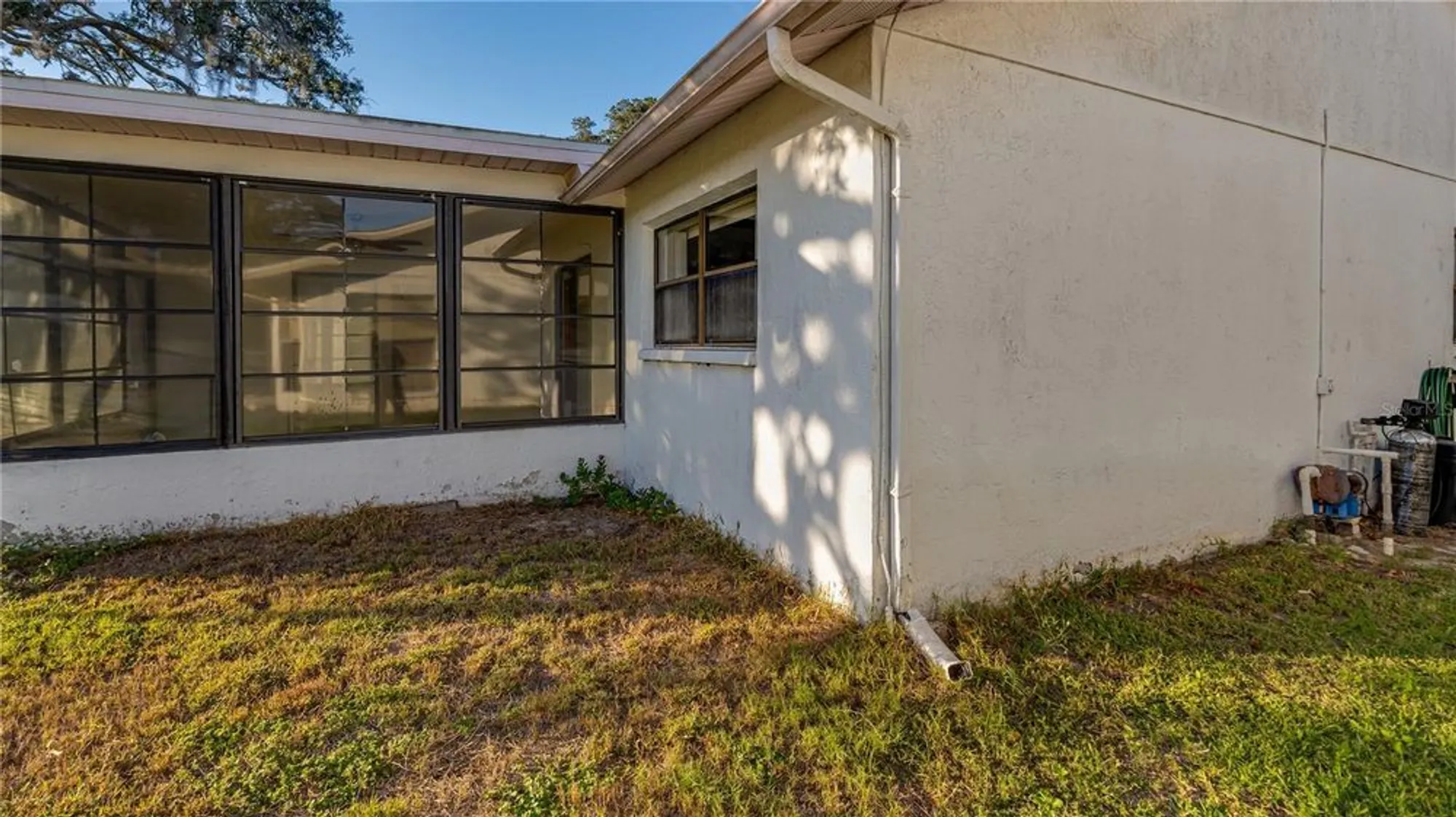Property Slideshow image 9 of 39 | 10733 fallen leaf ln, Port Richey, FL, 34668