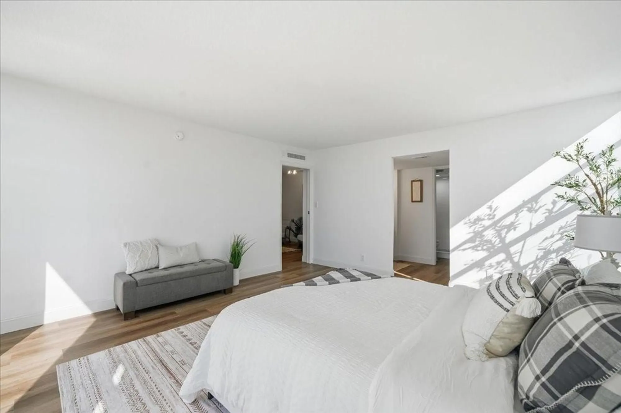 Property Slideshow image 27 of 62 | 7400 sun island dr 202, South Pasadena, FL, 33707