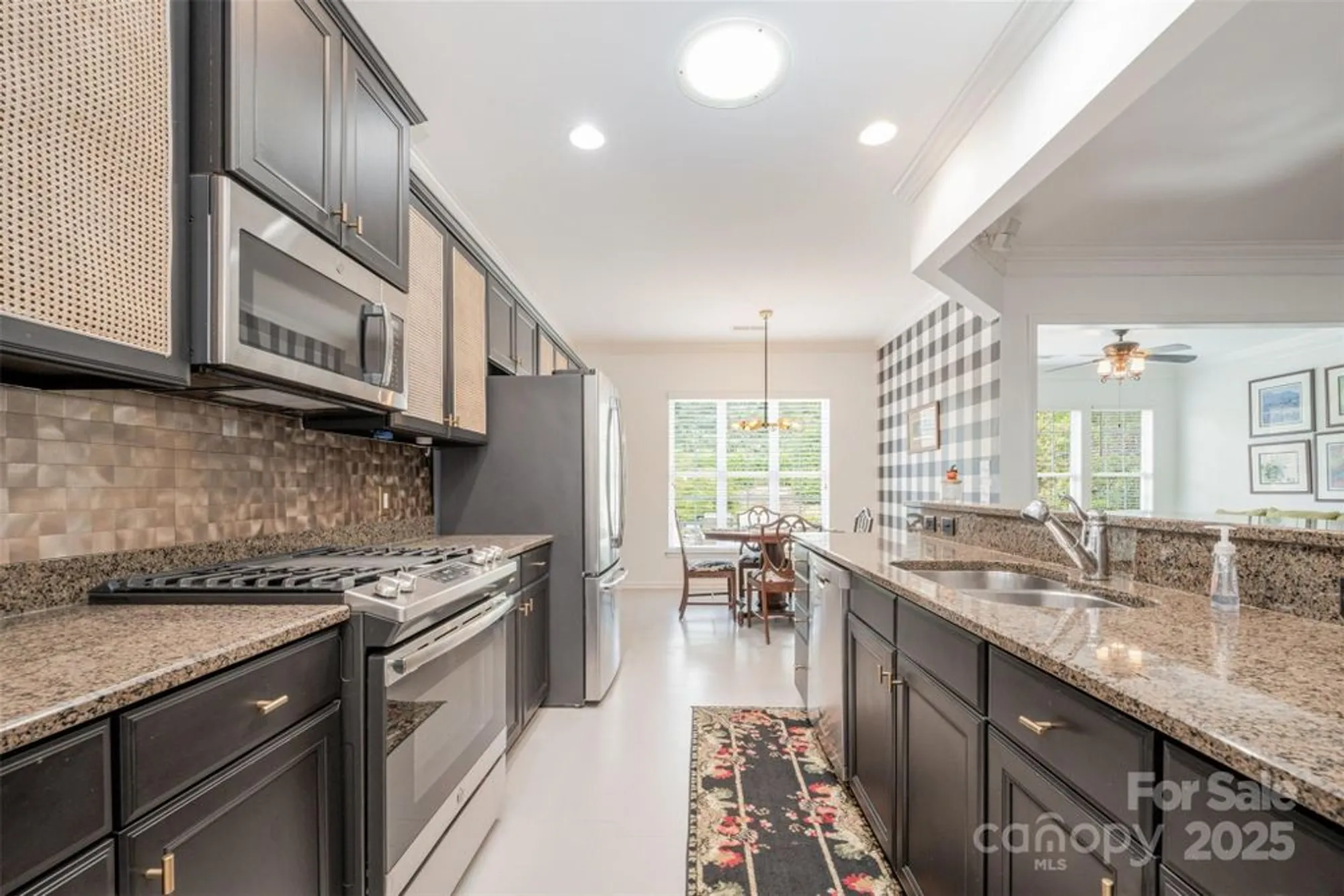 Property Slideshow image 10 of 45 | 43041 mimosa ct, Fort Mill, SC, 29707