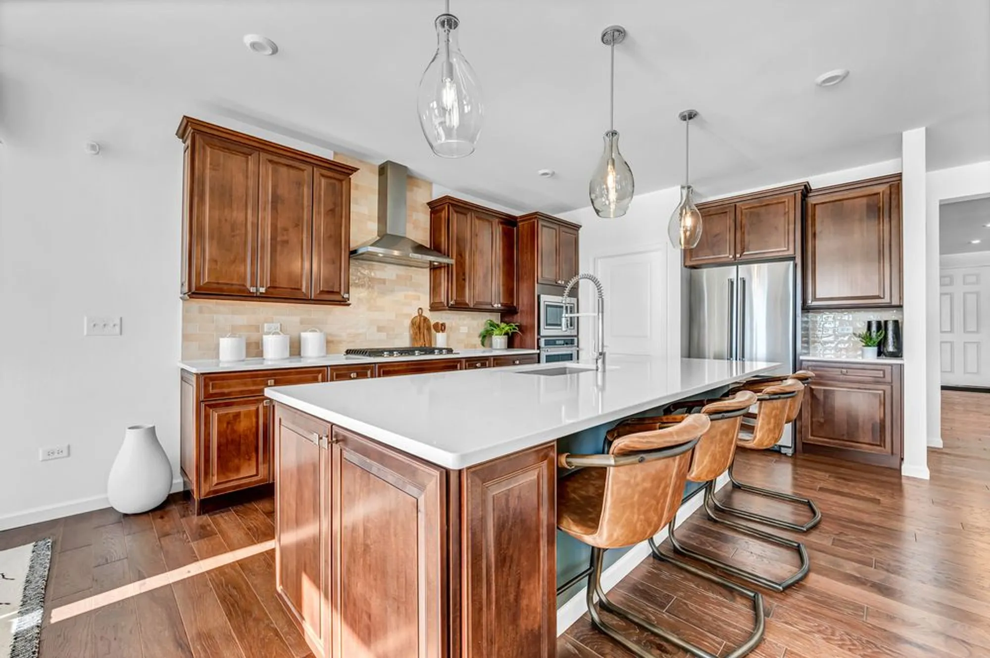 Property Slideshow image 2 of 20 | 3256 oak creek ln, Aurora, IL, 60503