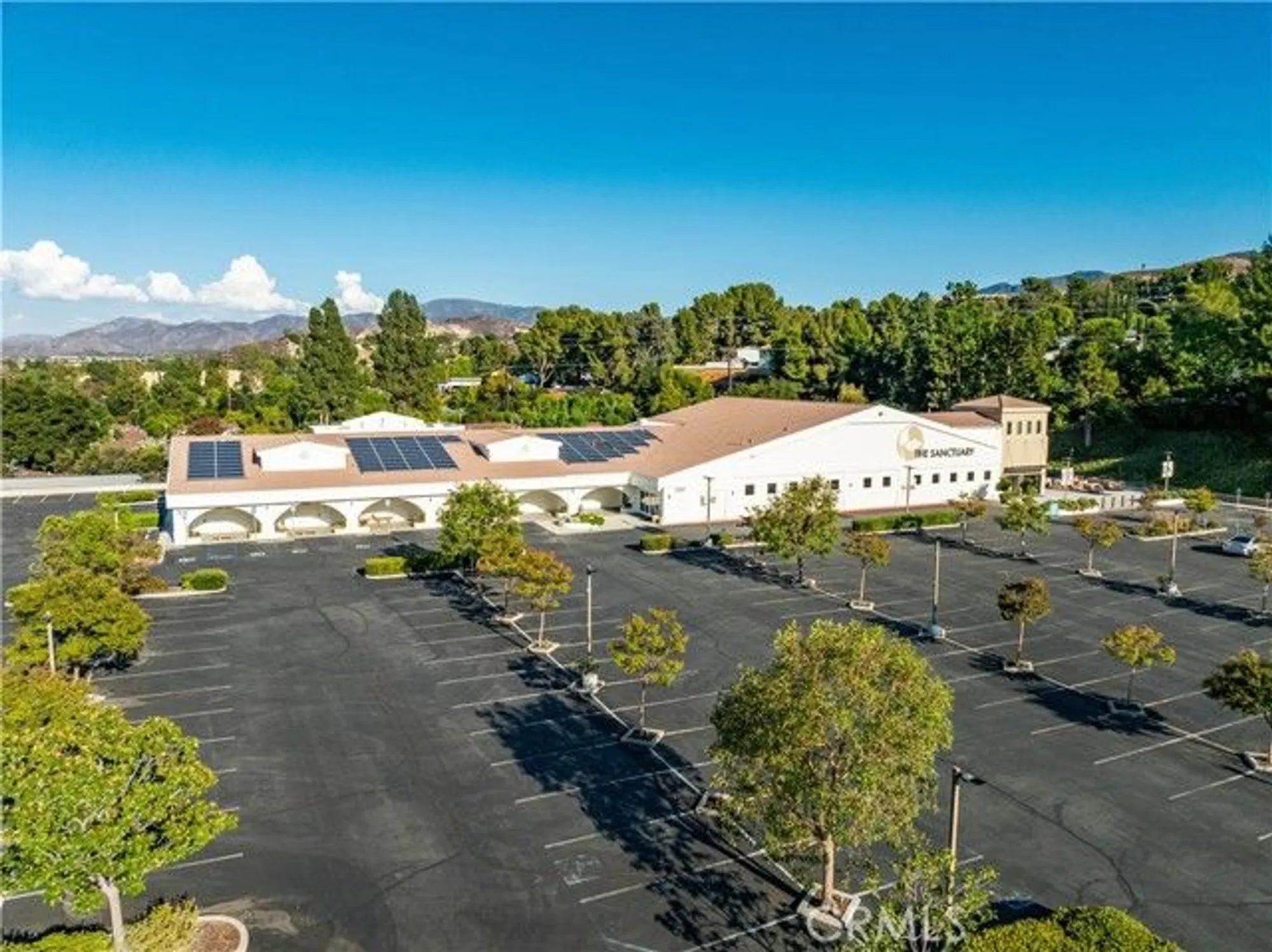 Property Slideshow image 26 of 31 | 19126 avenue of the oaks c, Newhall, CA, 91321