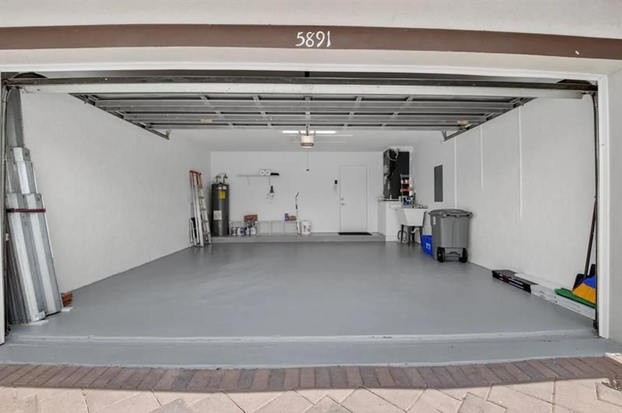 Property Slideshow image 44 of 62 | 5891 royal isles blvd, Boynton Beach, FL, 33437