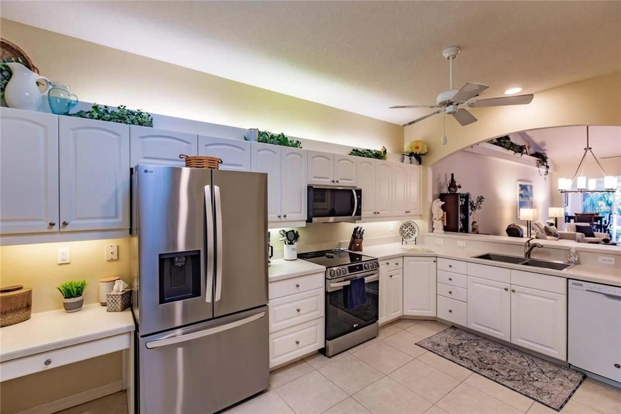 Property Slideshow image 7 of 40 | 921 tartan dr 31, Venice, FL, 34293