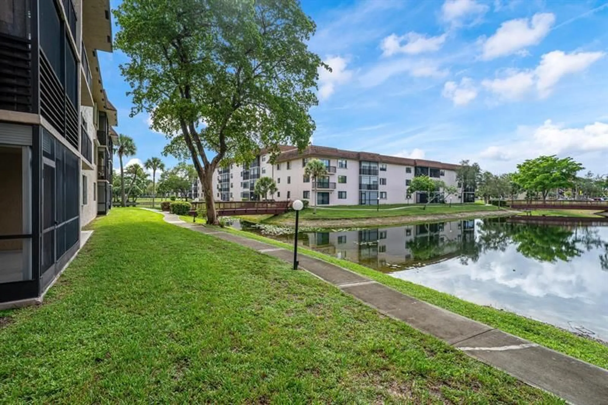 Property Slideshow image 18 of 32 | 4955 e sabal palm blvd 104, Tamarac, FL, 33319