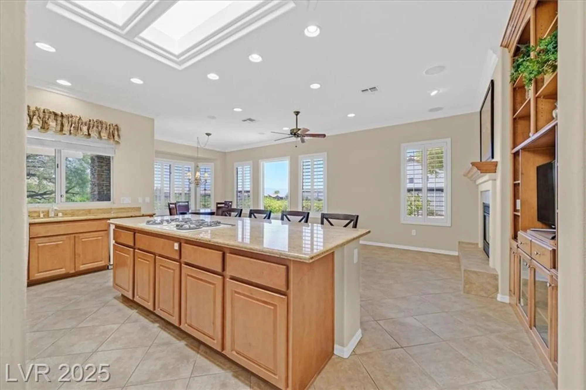 Property Slideshow image 9 of 64 | 2899 brook trout ct, Henderson, NV, 89052