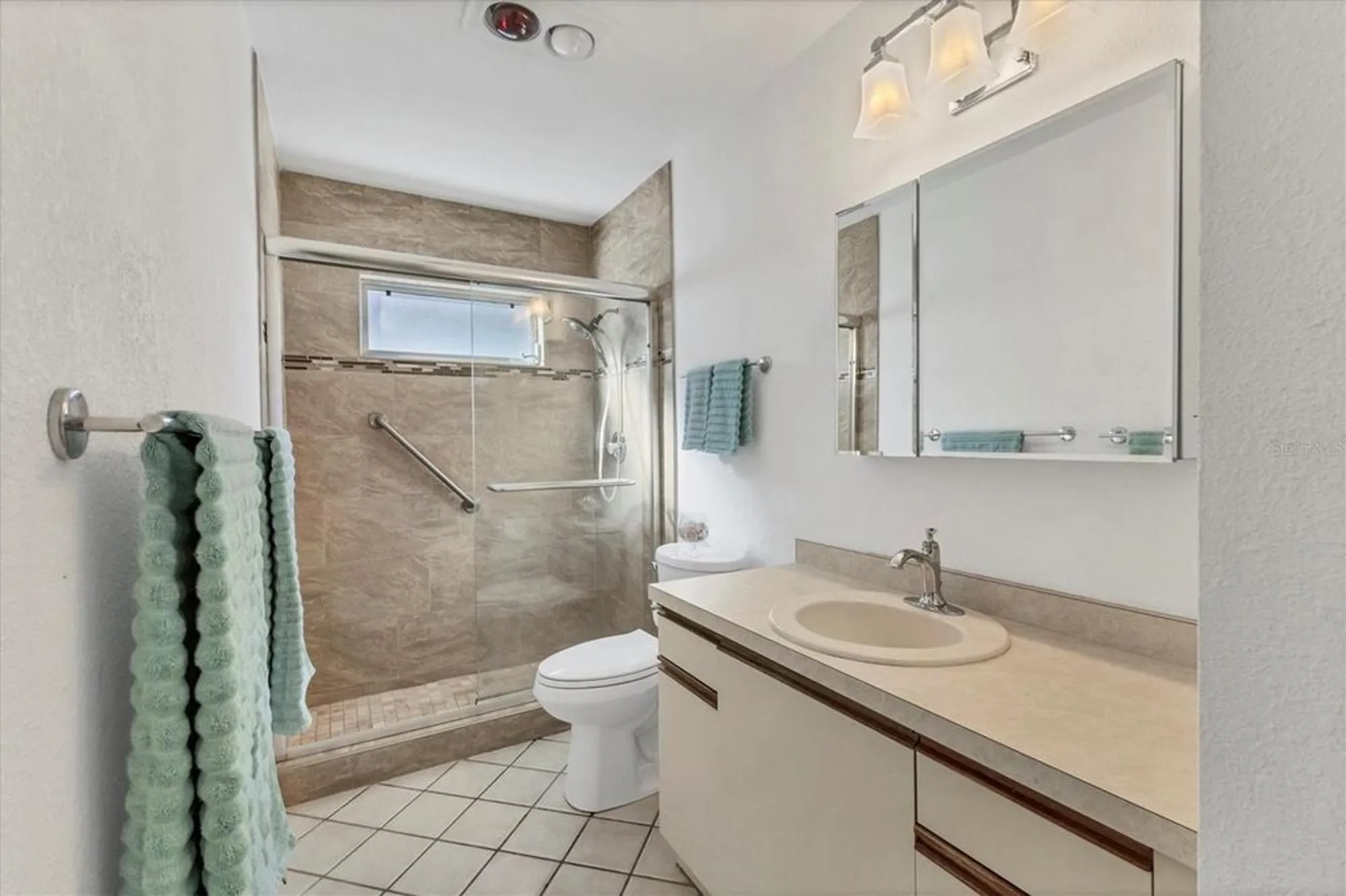 Property Slideshow image 21 of 50 | 604 chestnut ln, Englewood, FL, 34223