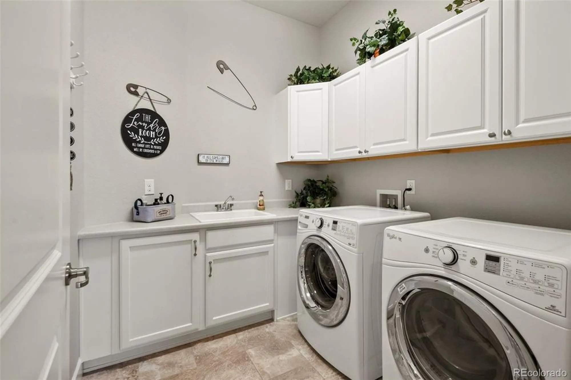 Property Slideshow image 23 of 46 | 3409 new haven cir, Castle Rock, CO, 80109